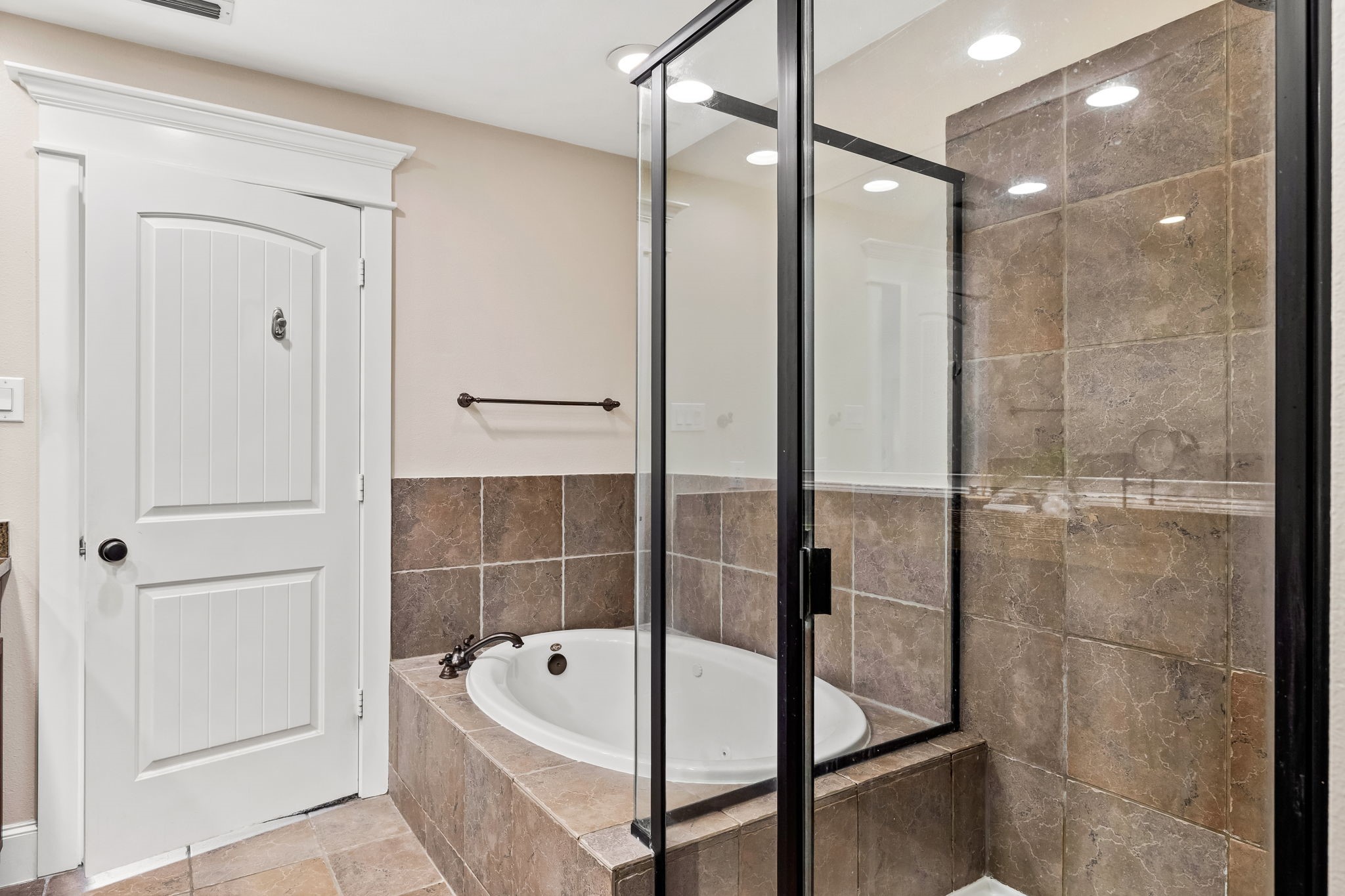 1600 Abrams Road 45