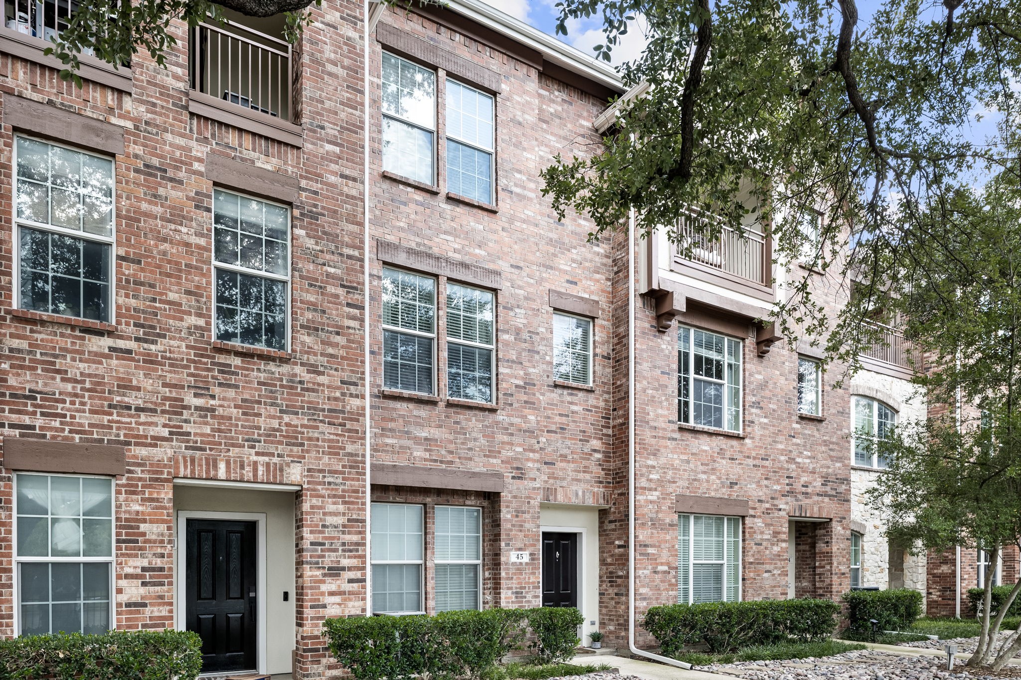 1600 Abrams Road 45