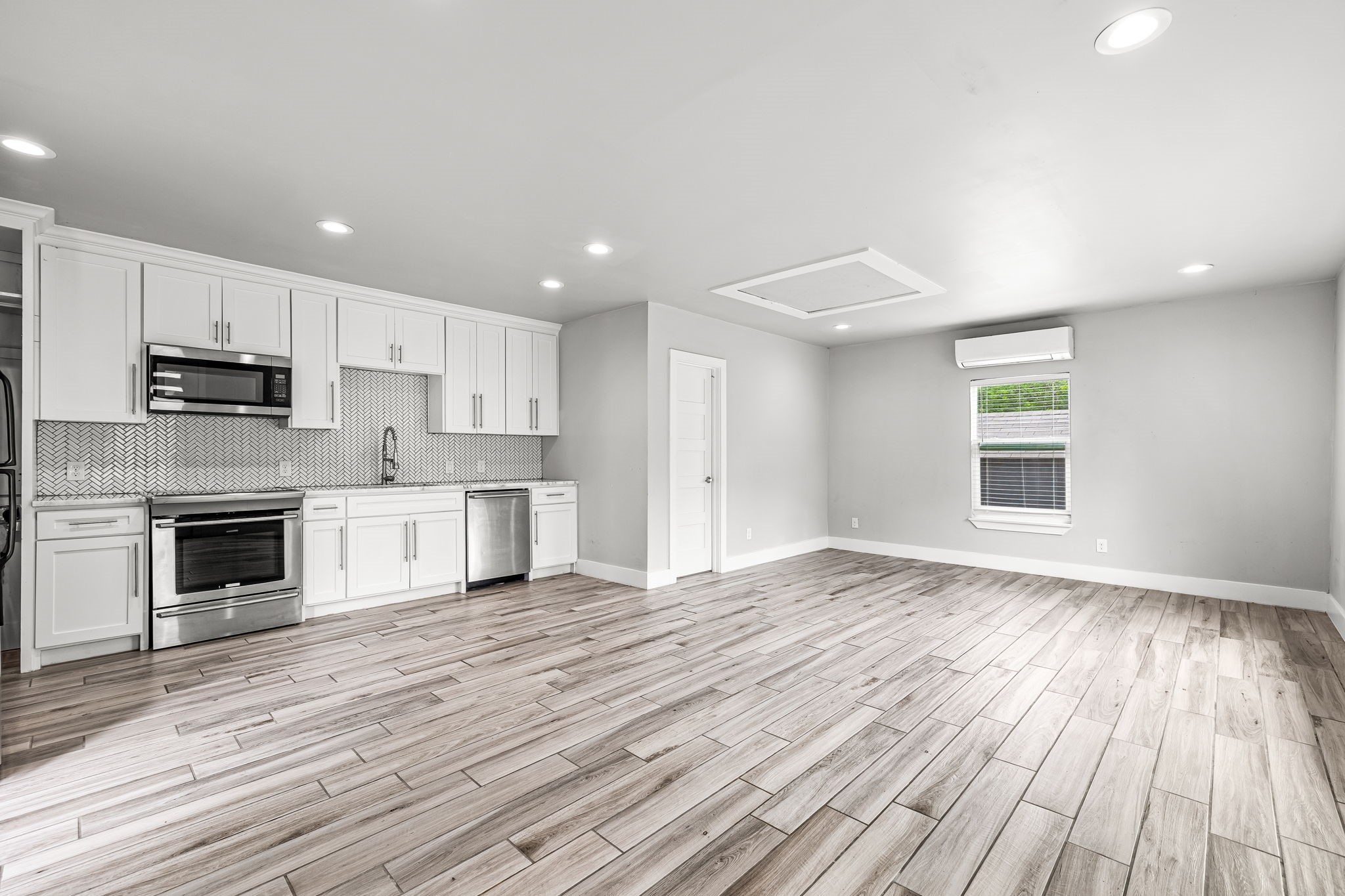 8911 Diceman Drive