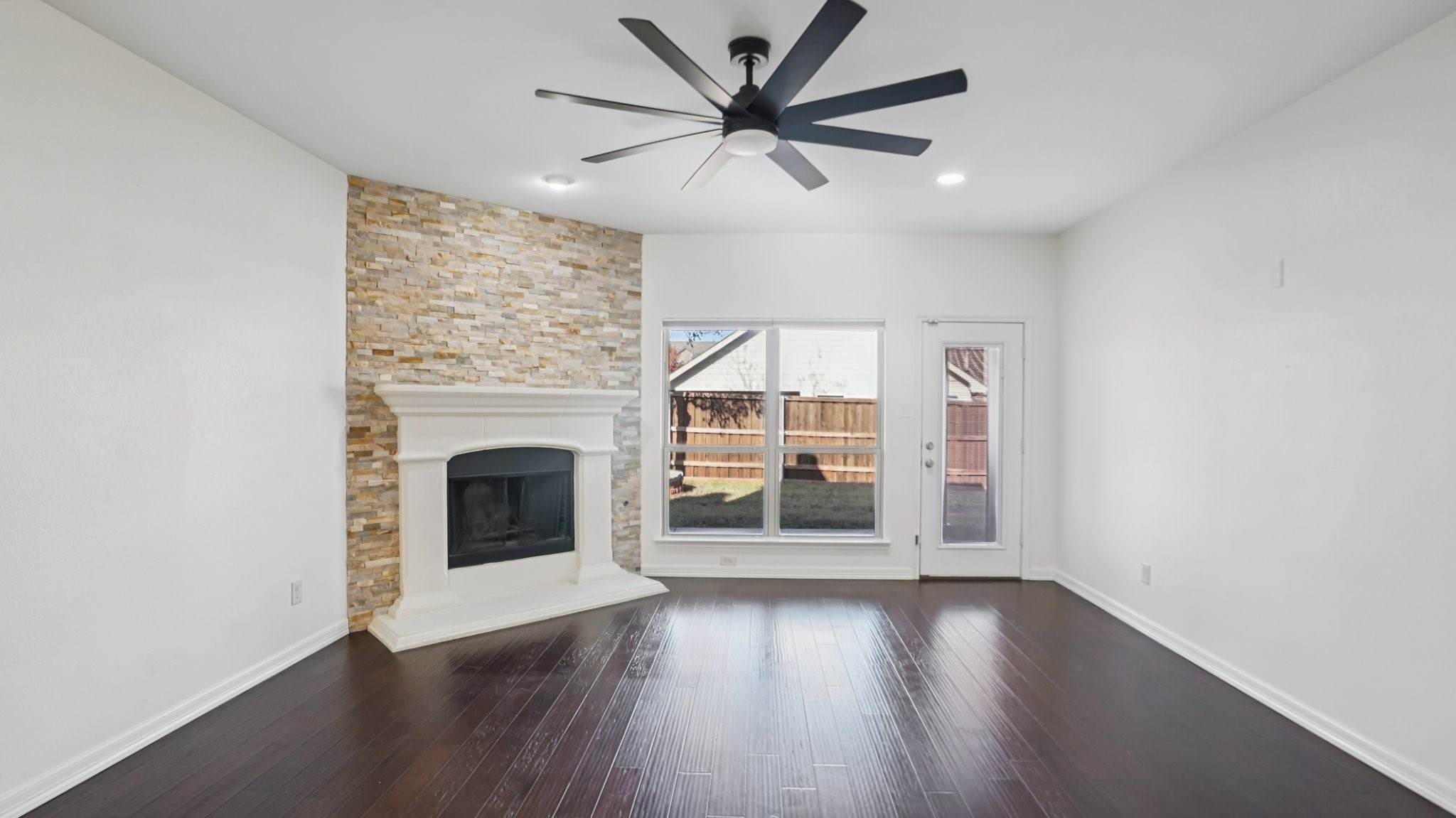 9904 Copperhead Lane