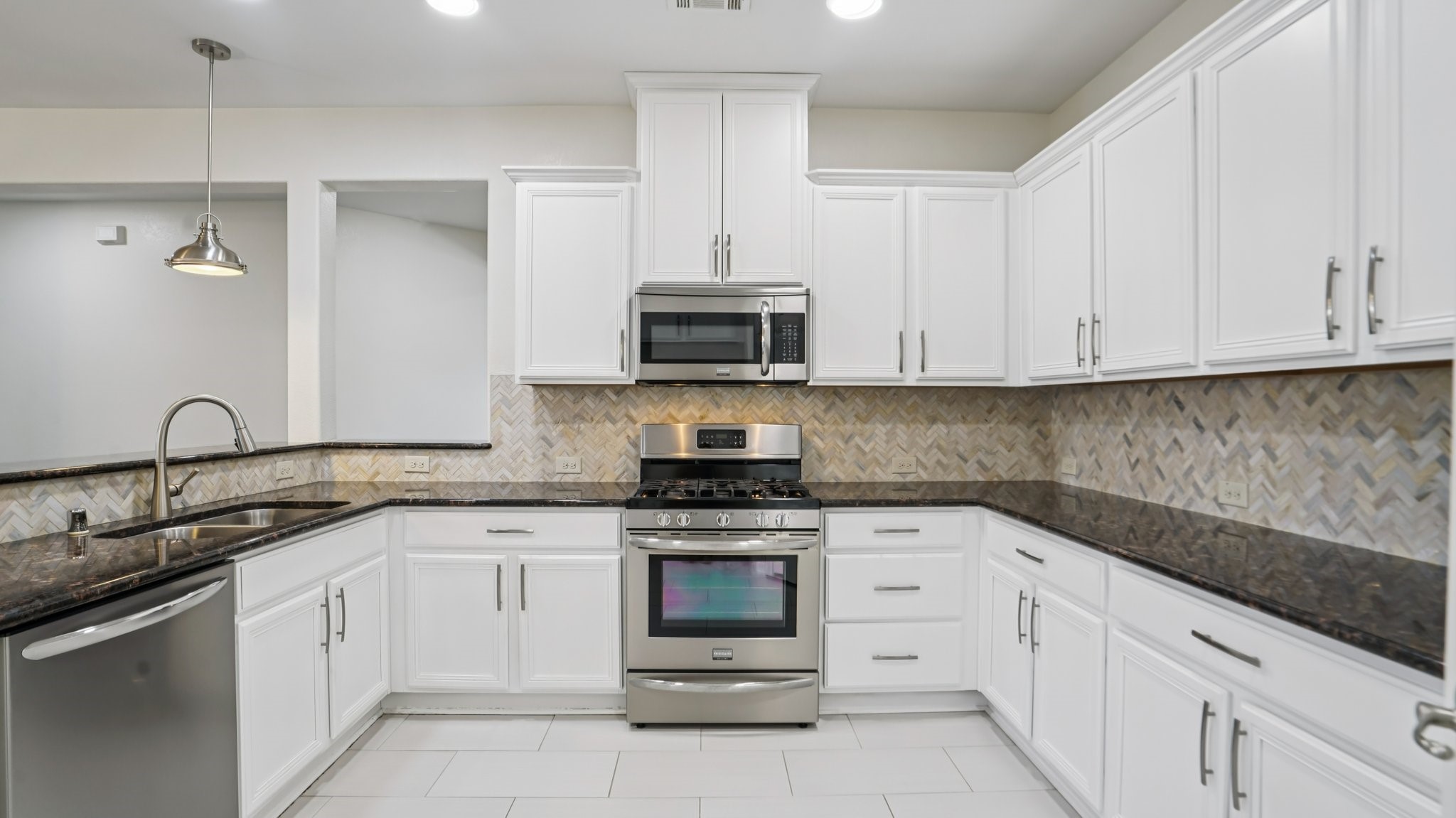 9904 Copperhead Lane