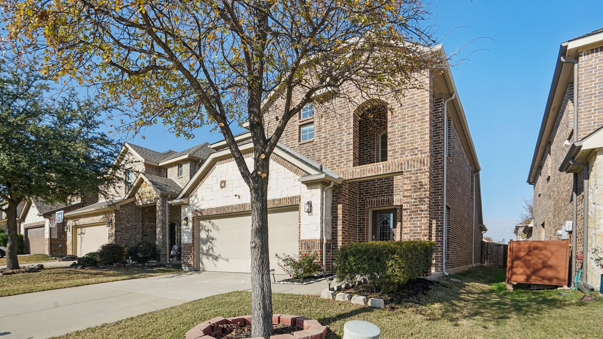 9904 Copperhead Lane