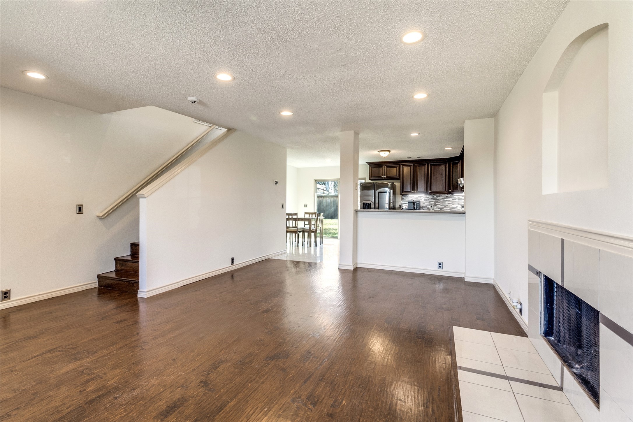 4910 Urban Avenue