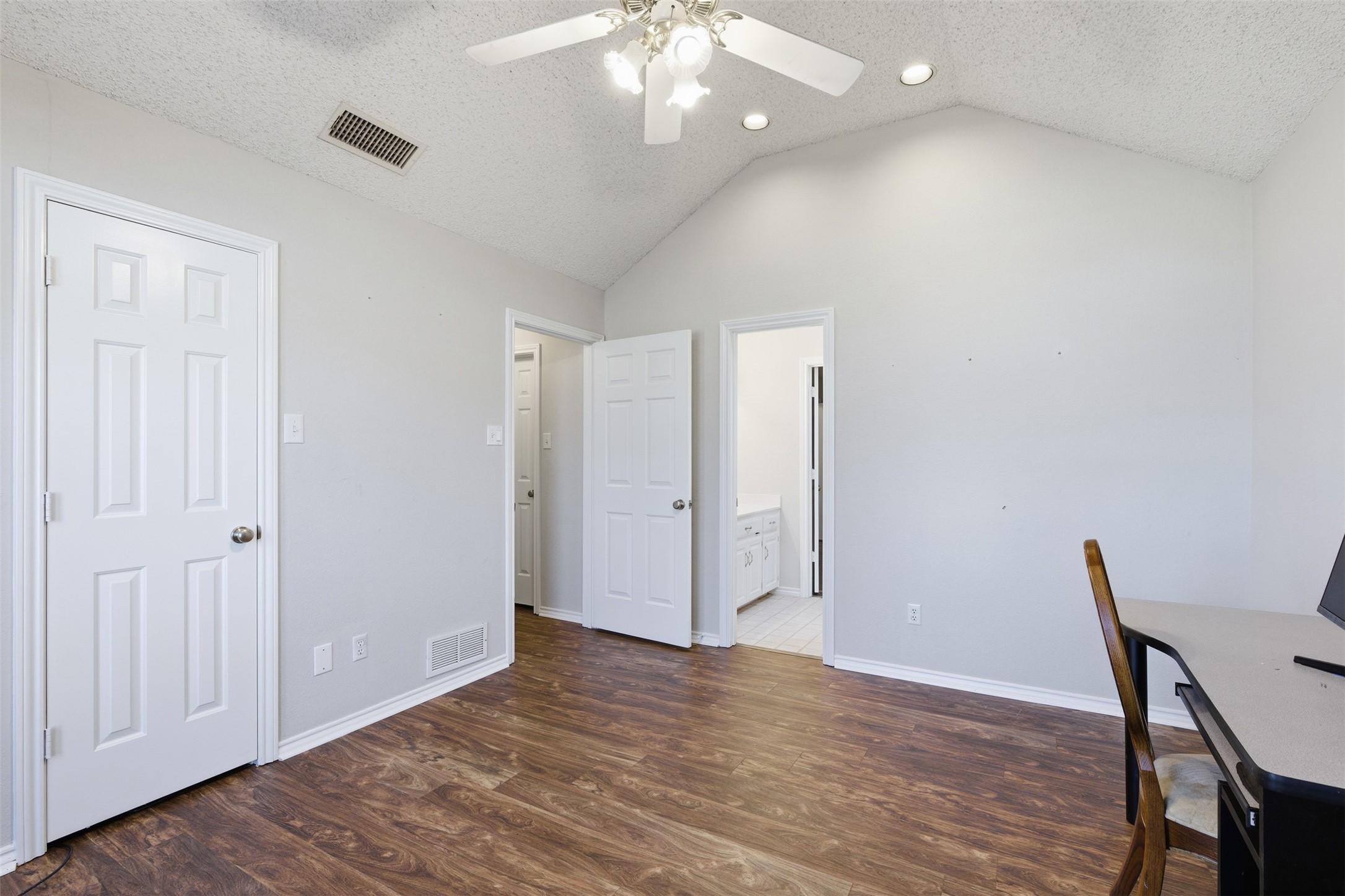 1133 Seminole Trail