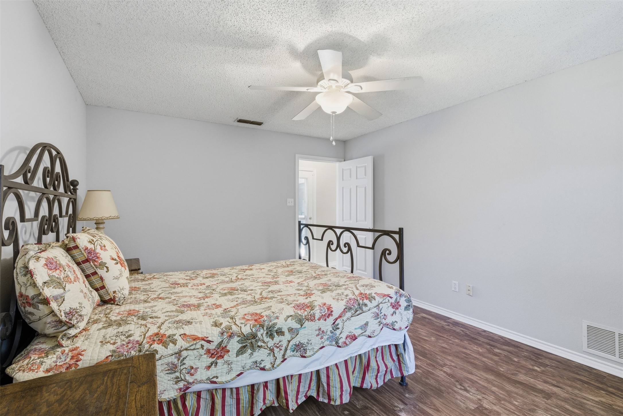 1133 Seminole Trail