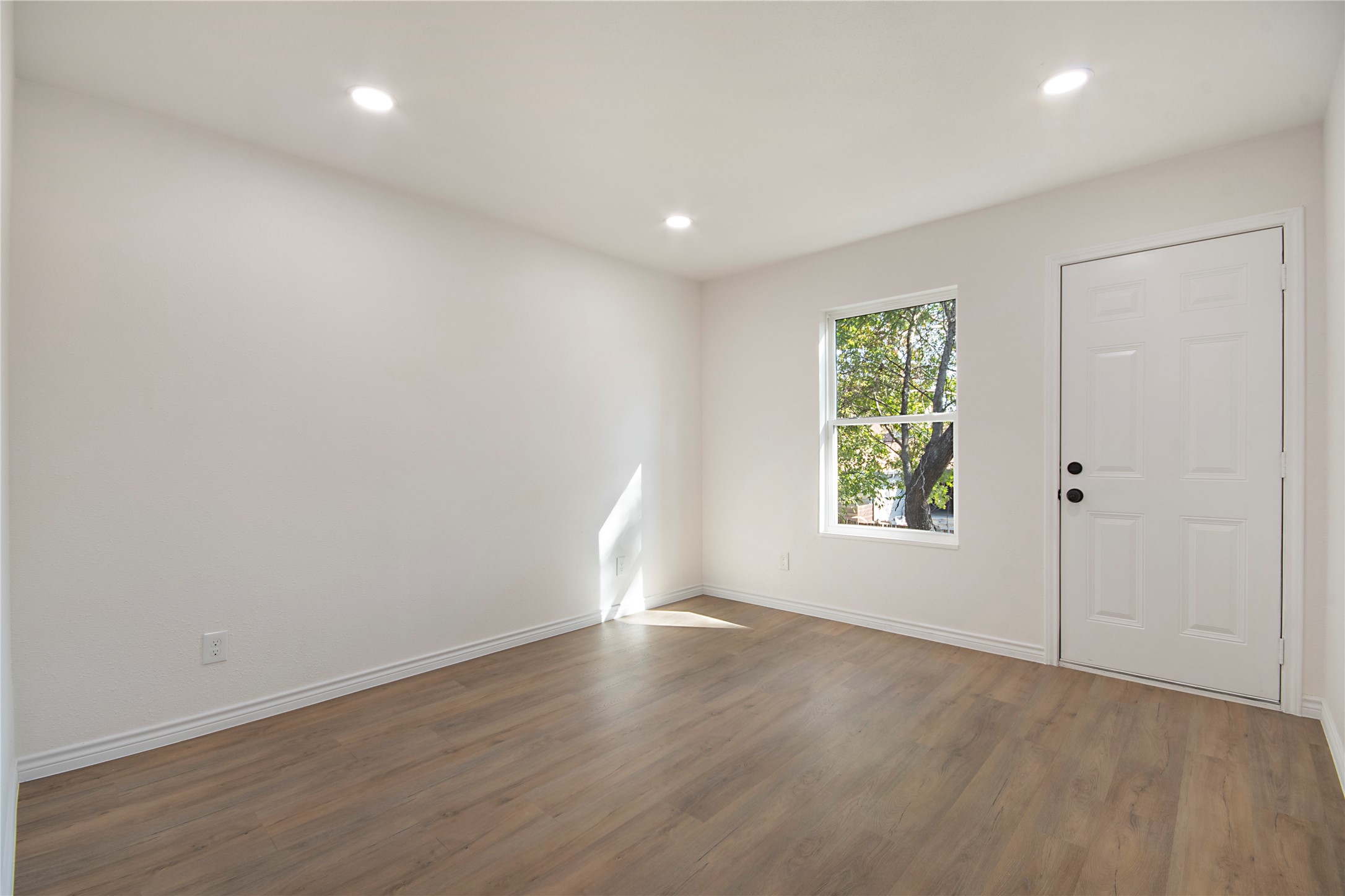 2510 Gladiolus Lane