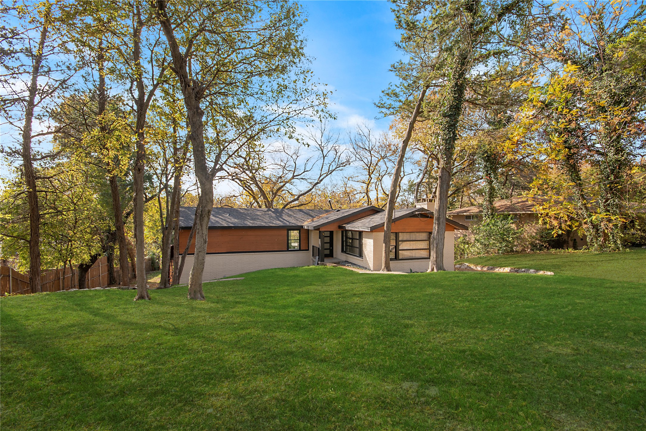 2510 Gladiolus Lane
