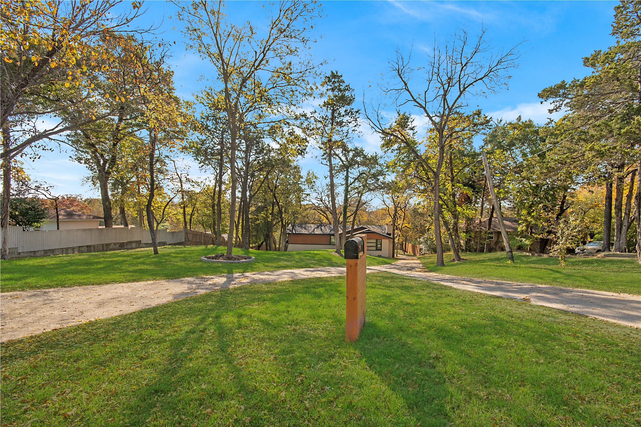 2510 Gladiolus Lane