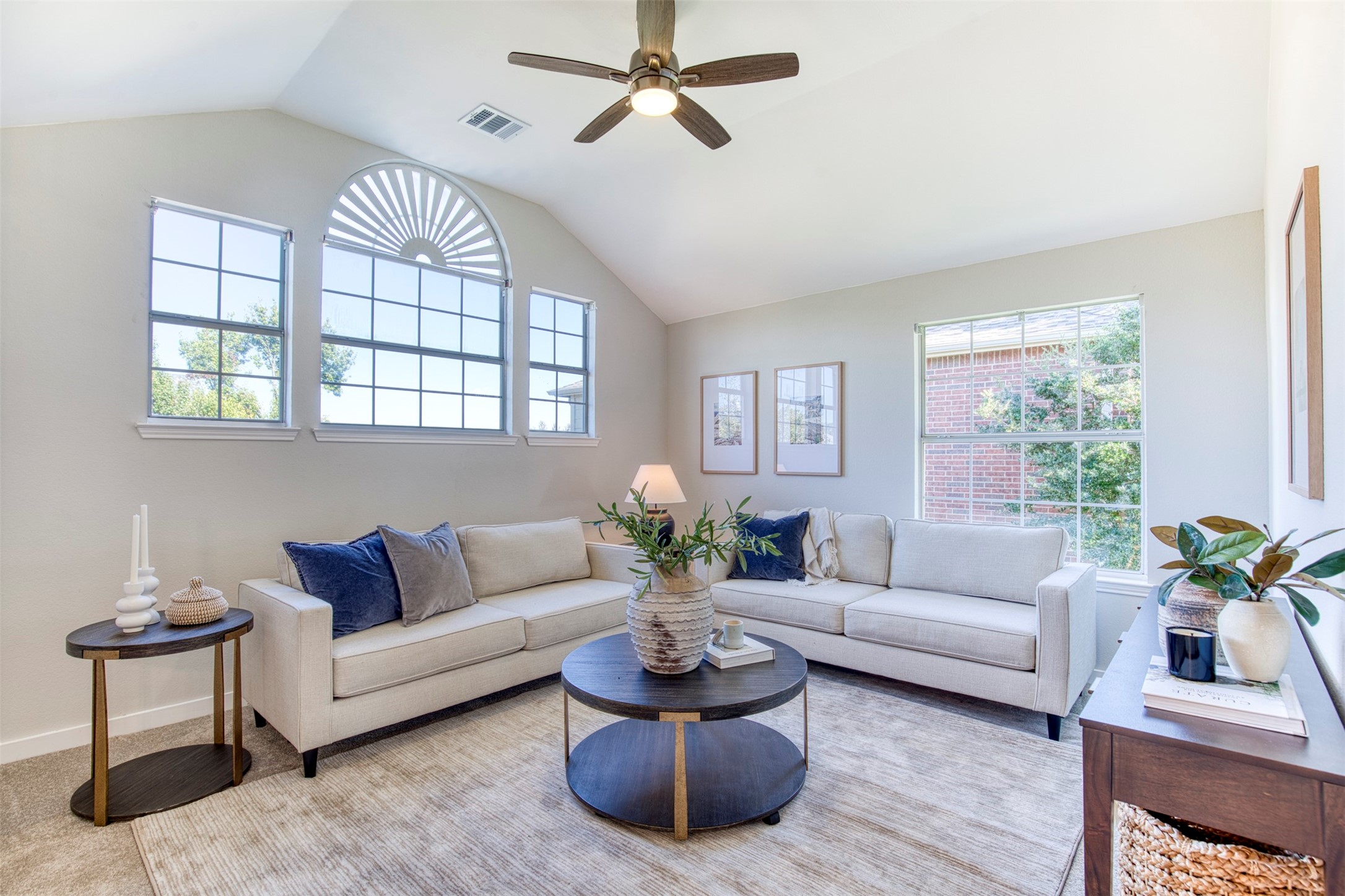 5202 Orlando Circle