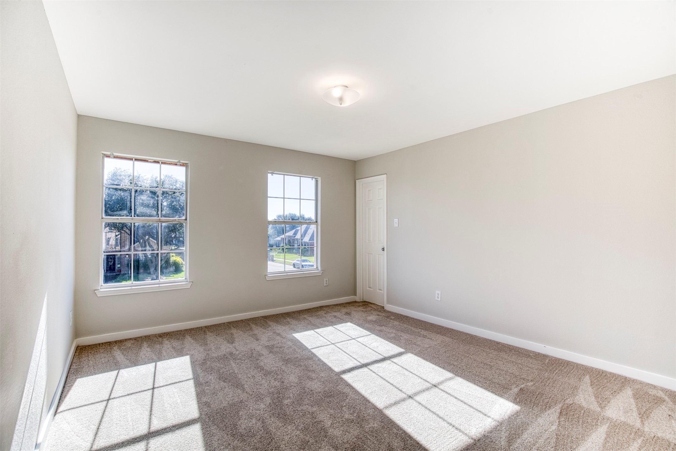 5202 Orlando Circle