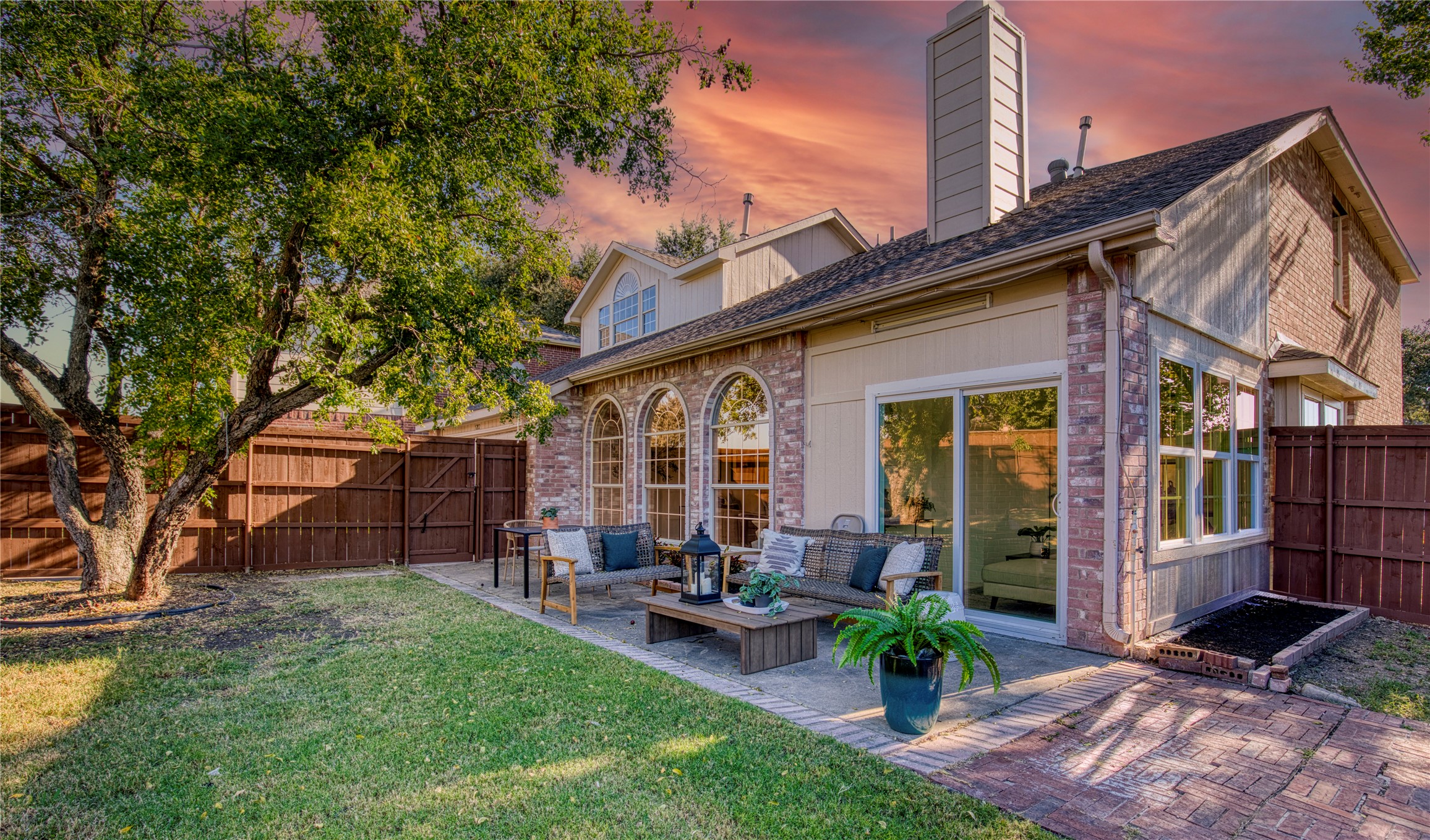 5202 Orlando Circle