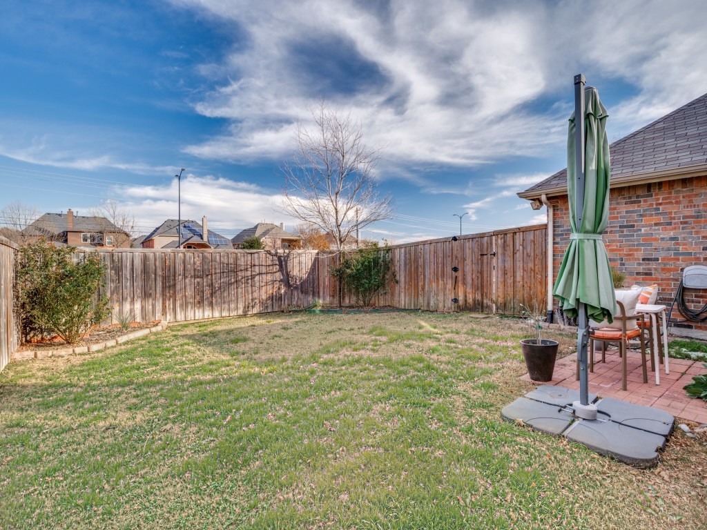 6004 Arlington Drive