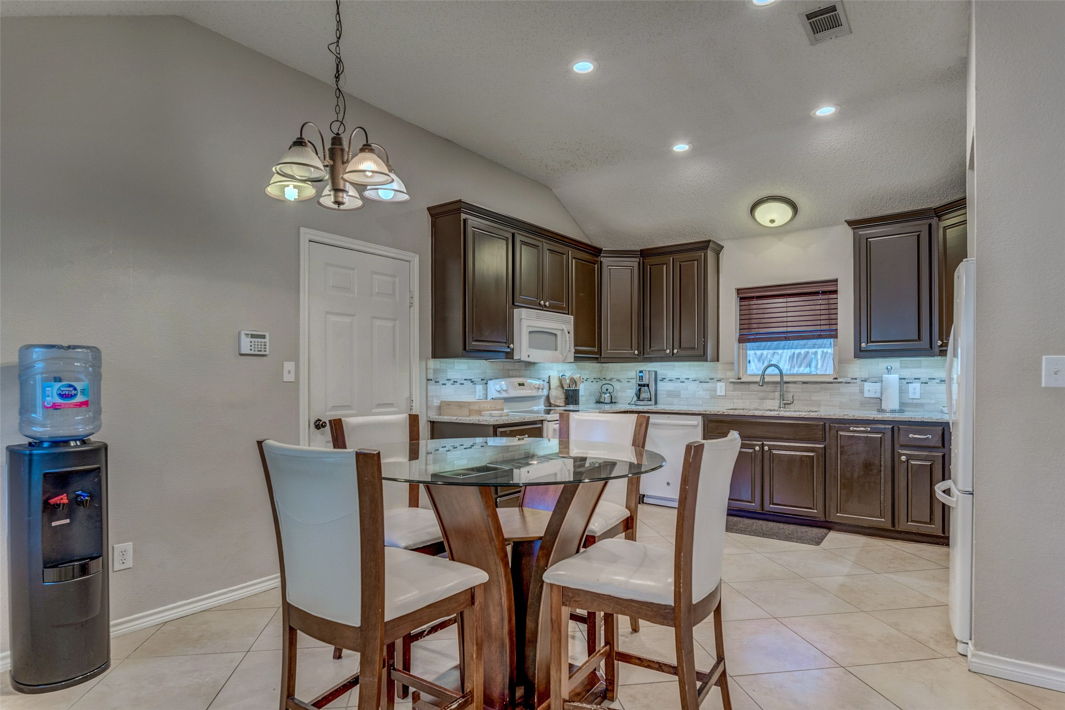 11812 Canoe Road