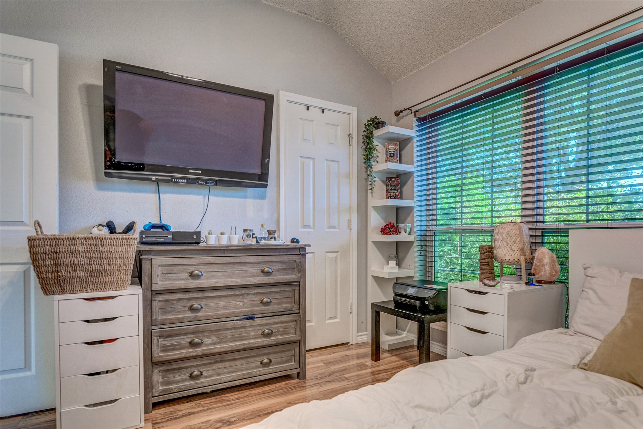 11812 Canoe Road