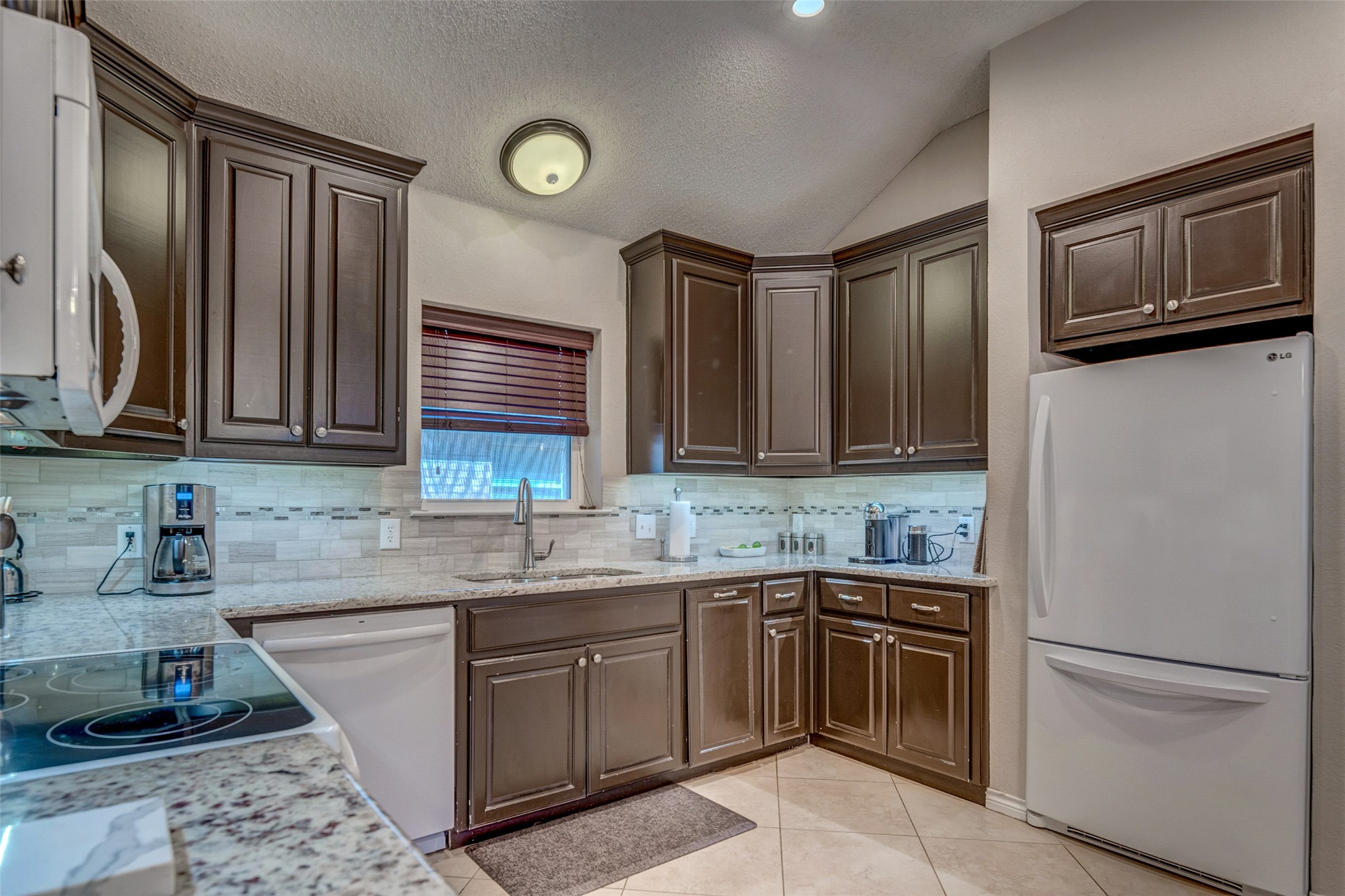 11812 Canoe Road