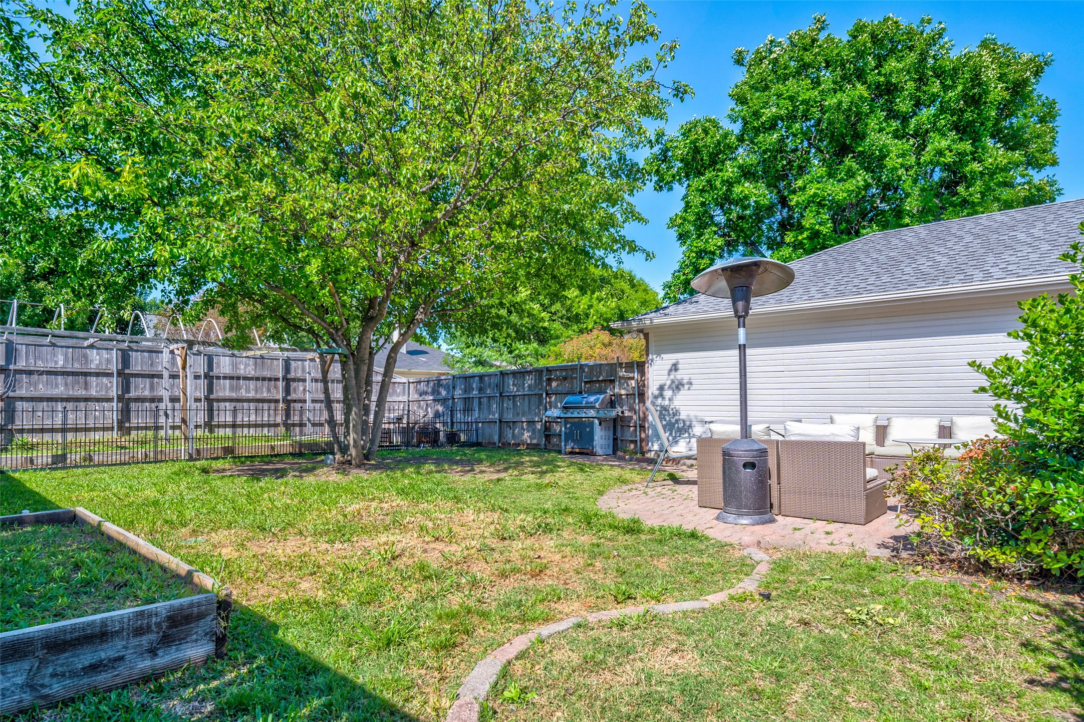 11812 Canoe Road