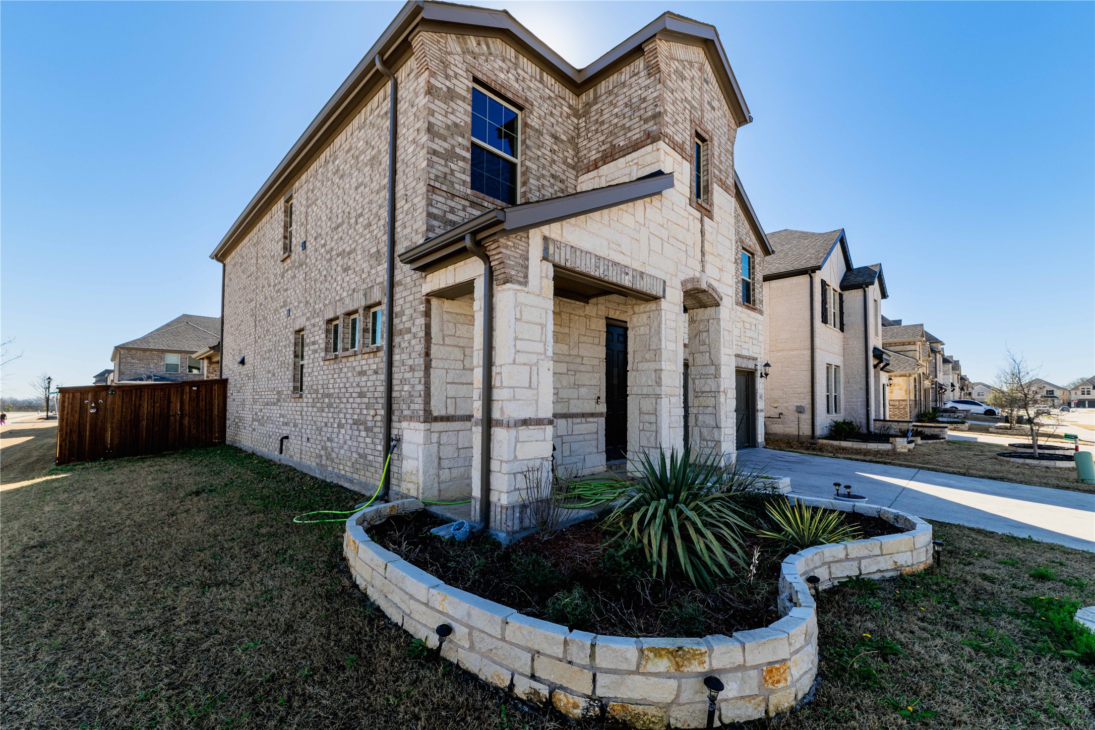 2148 Chapman Lane