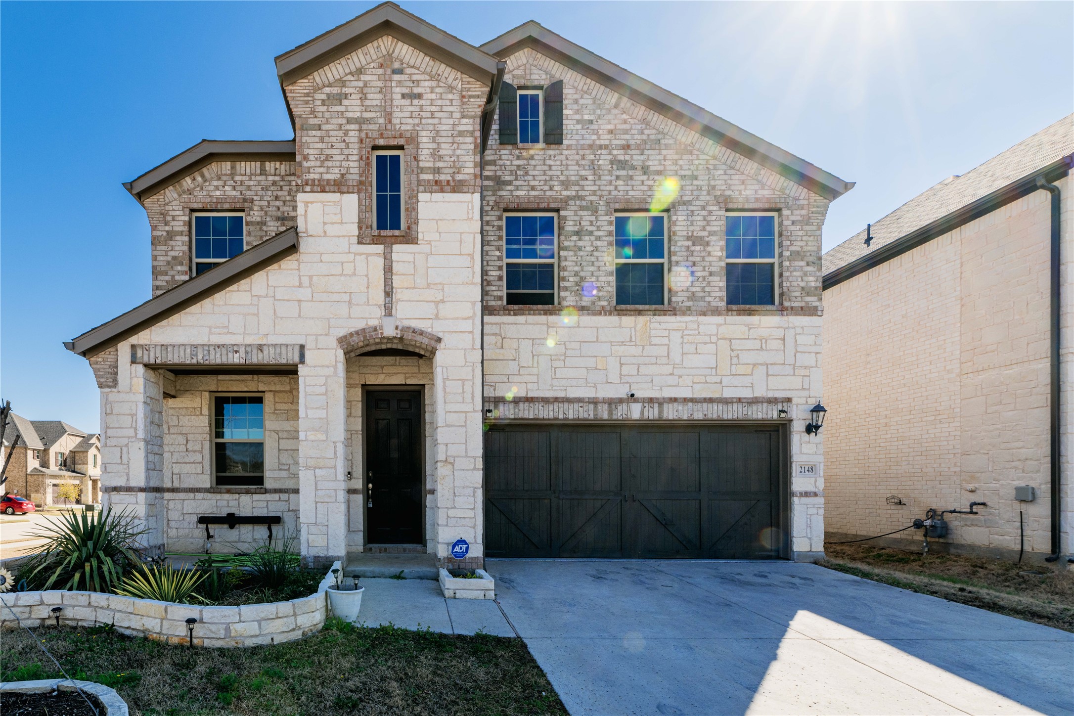2148 Chapman Lane