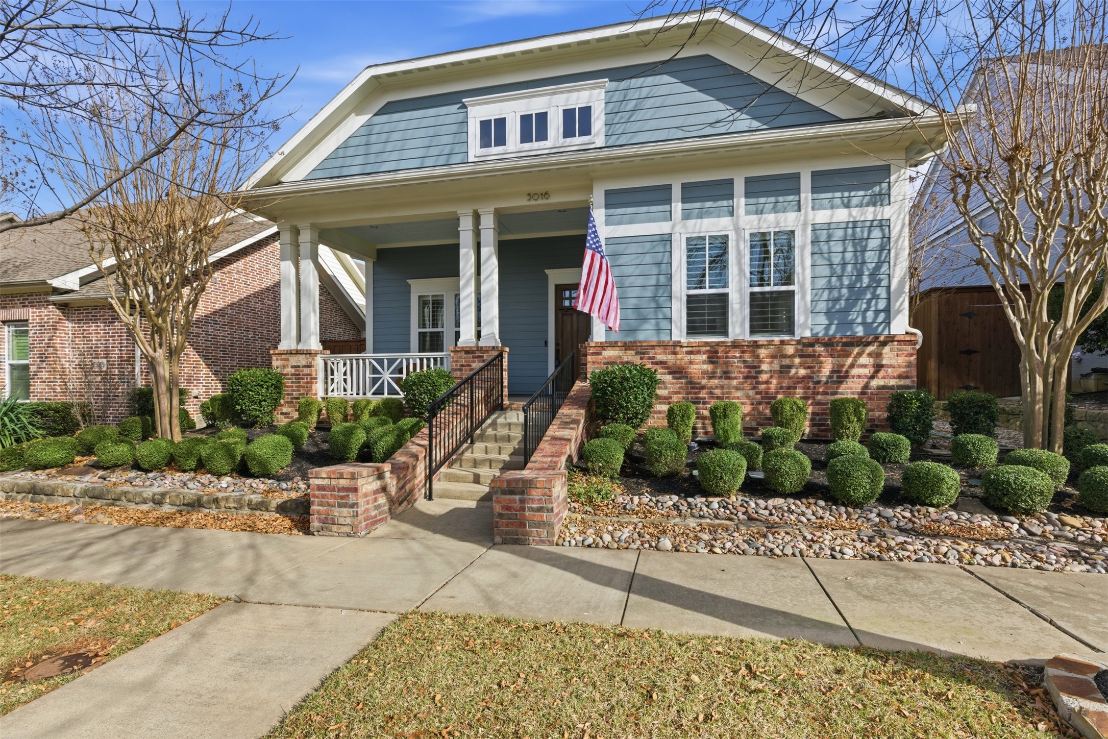 5016 Dickens Lane