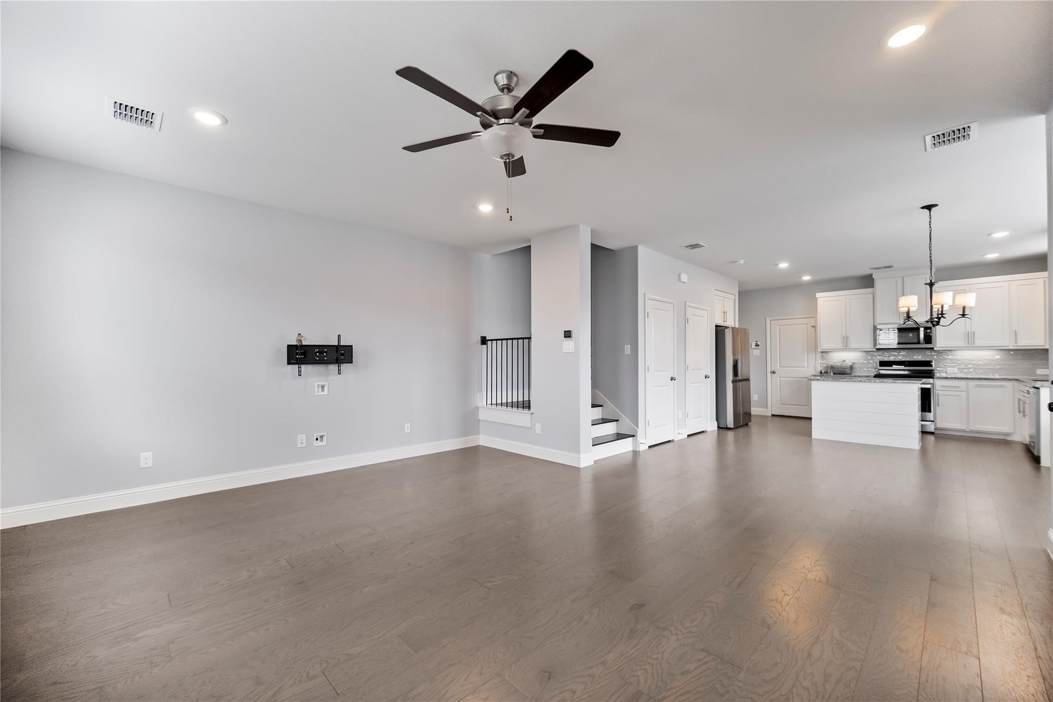 4701 Smokey Quartz Lane