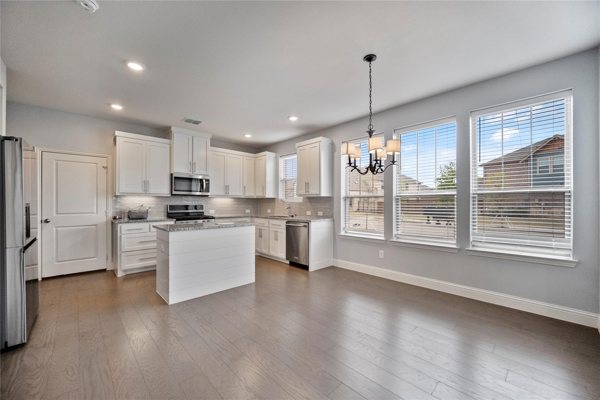4701 Smokey Quartz Lane