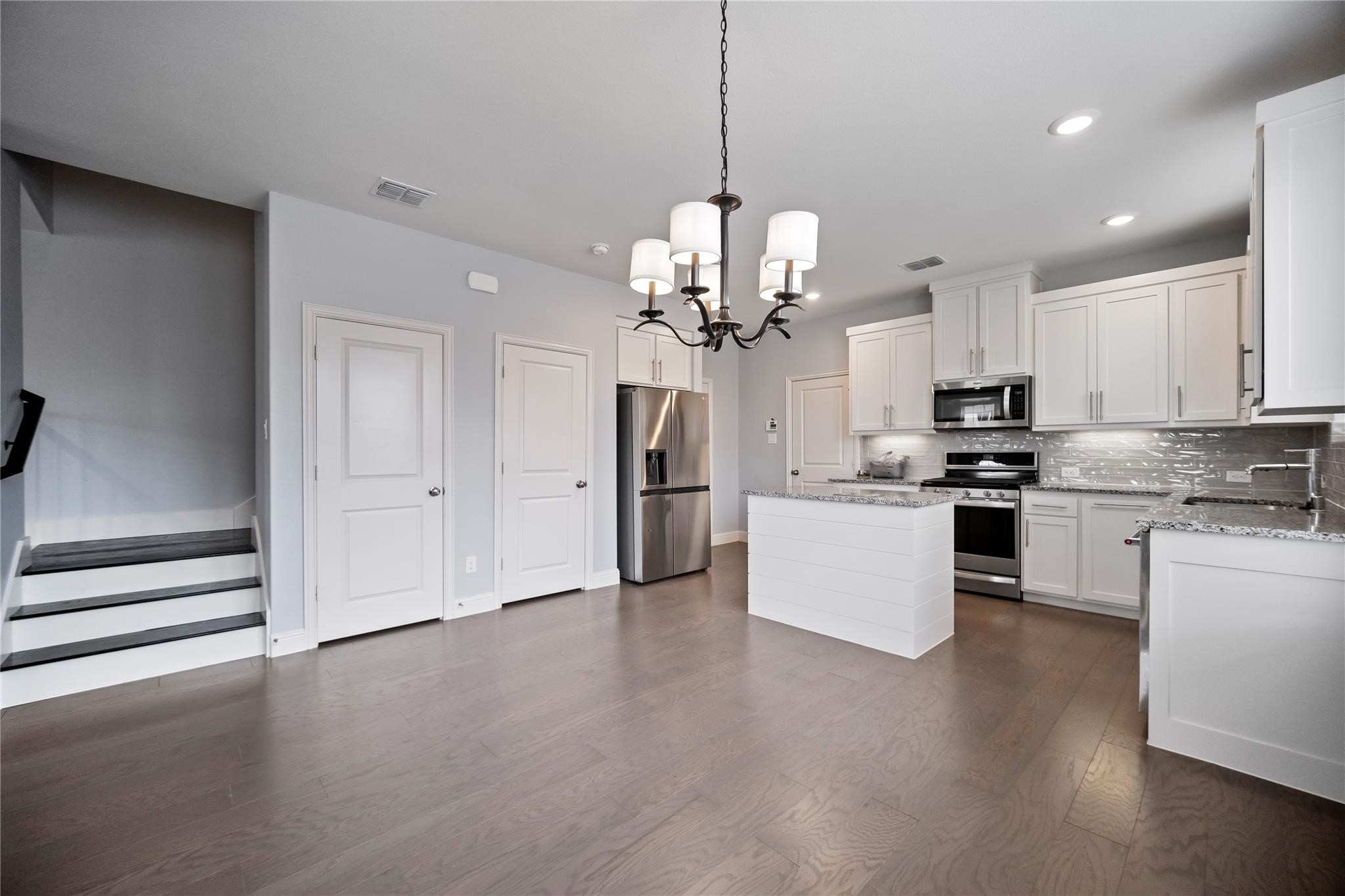 4701 Smokey Quartz Lane
