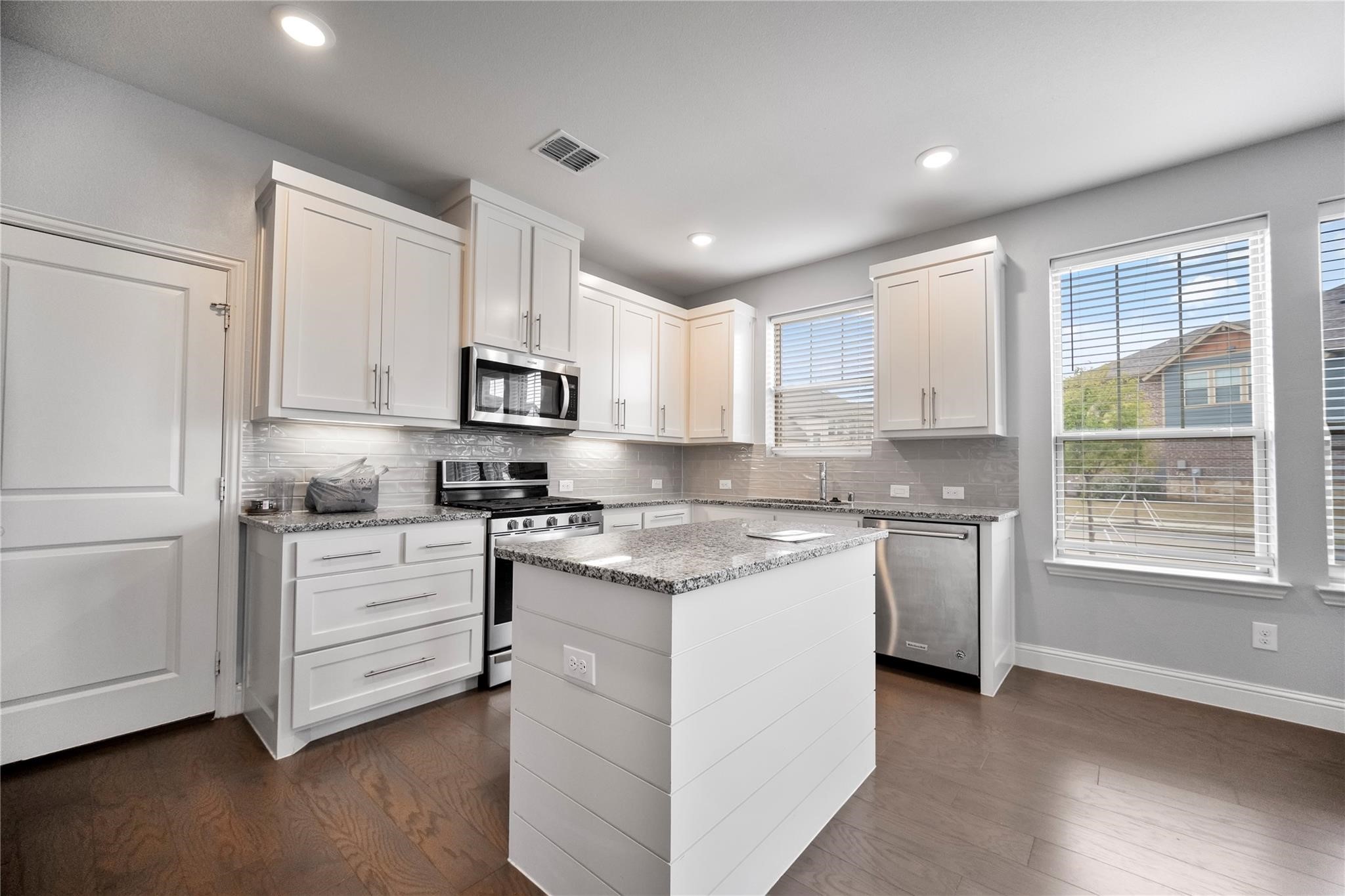 4701 Smokey Quartz Lane
