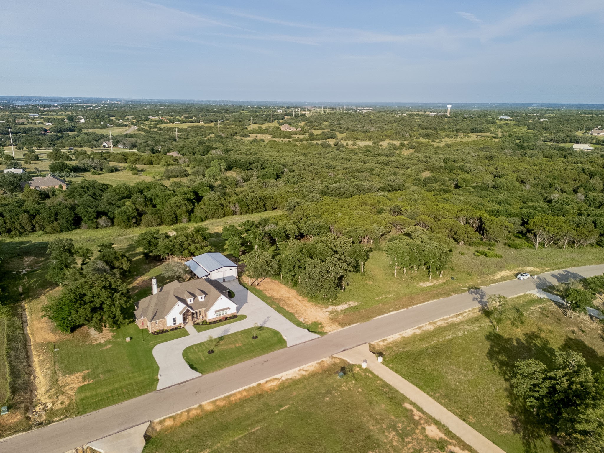 2124 Lacee Court