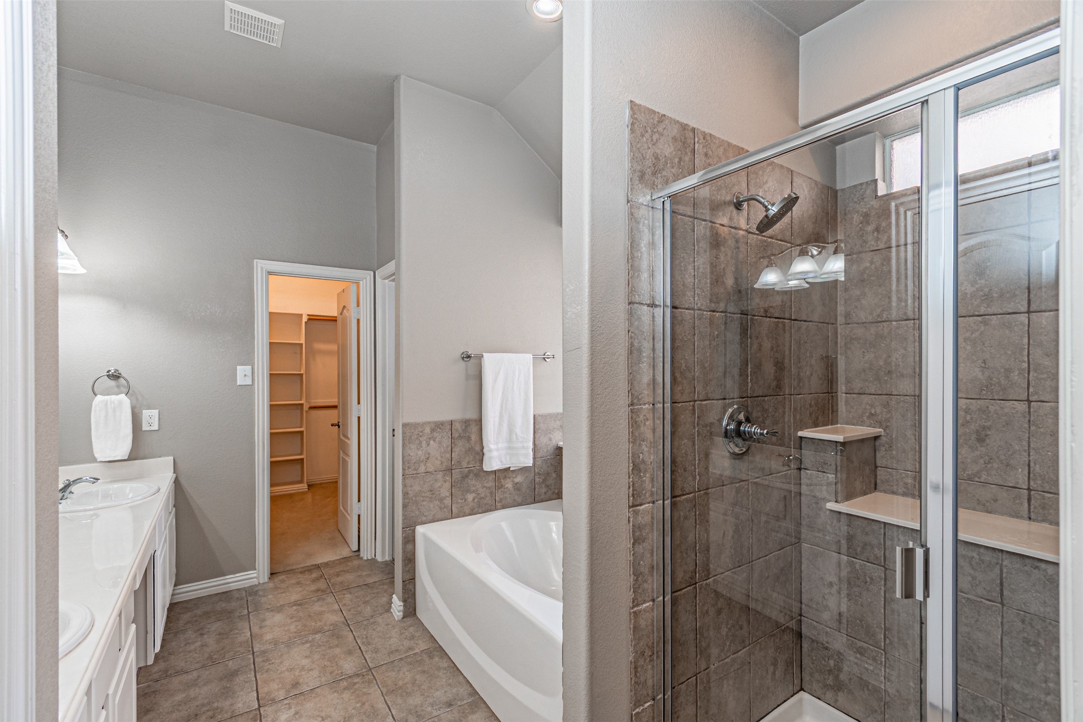 3290 Munstead Trail
