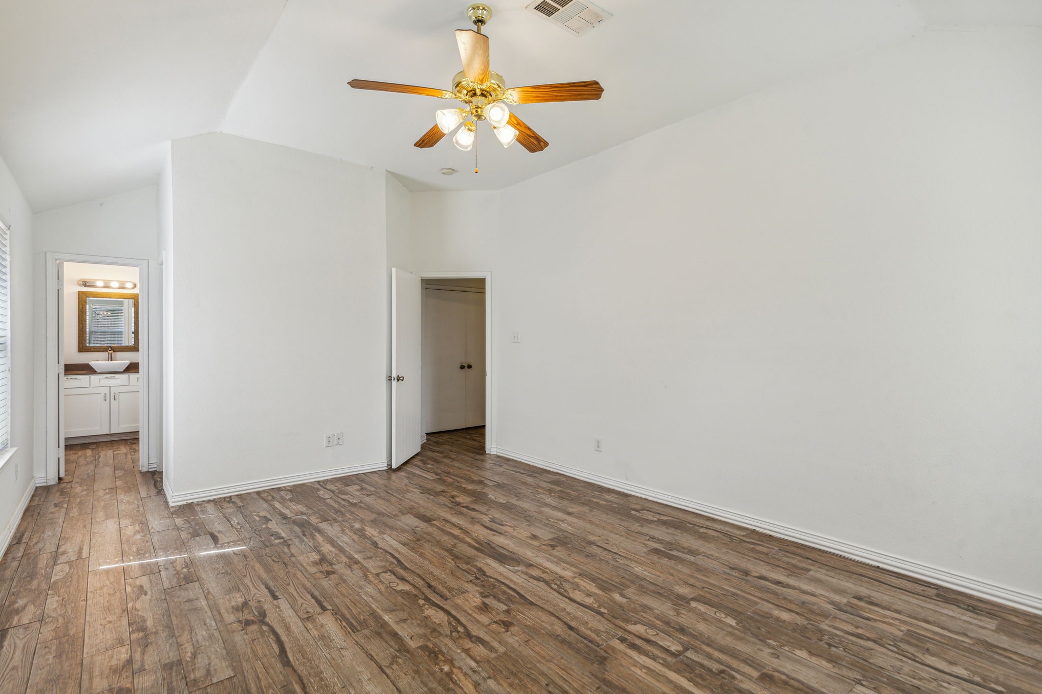9212 Newport Lane