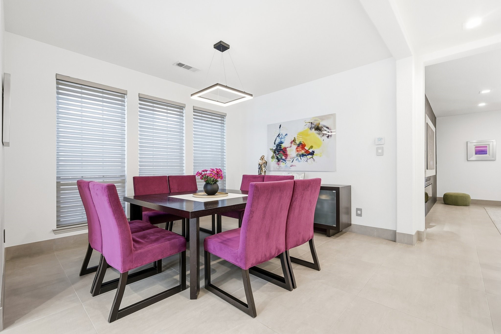 512 Highwood Trail