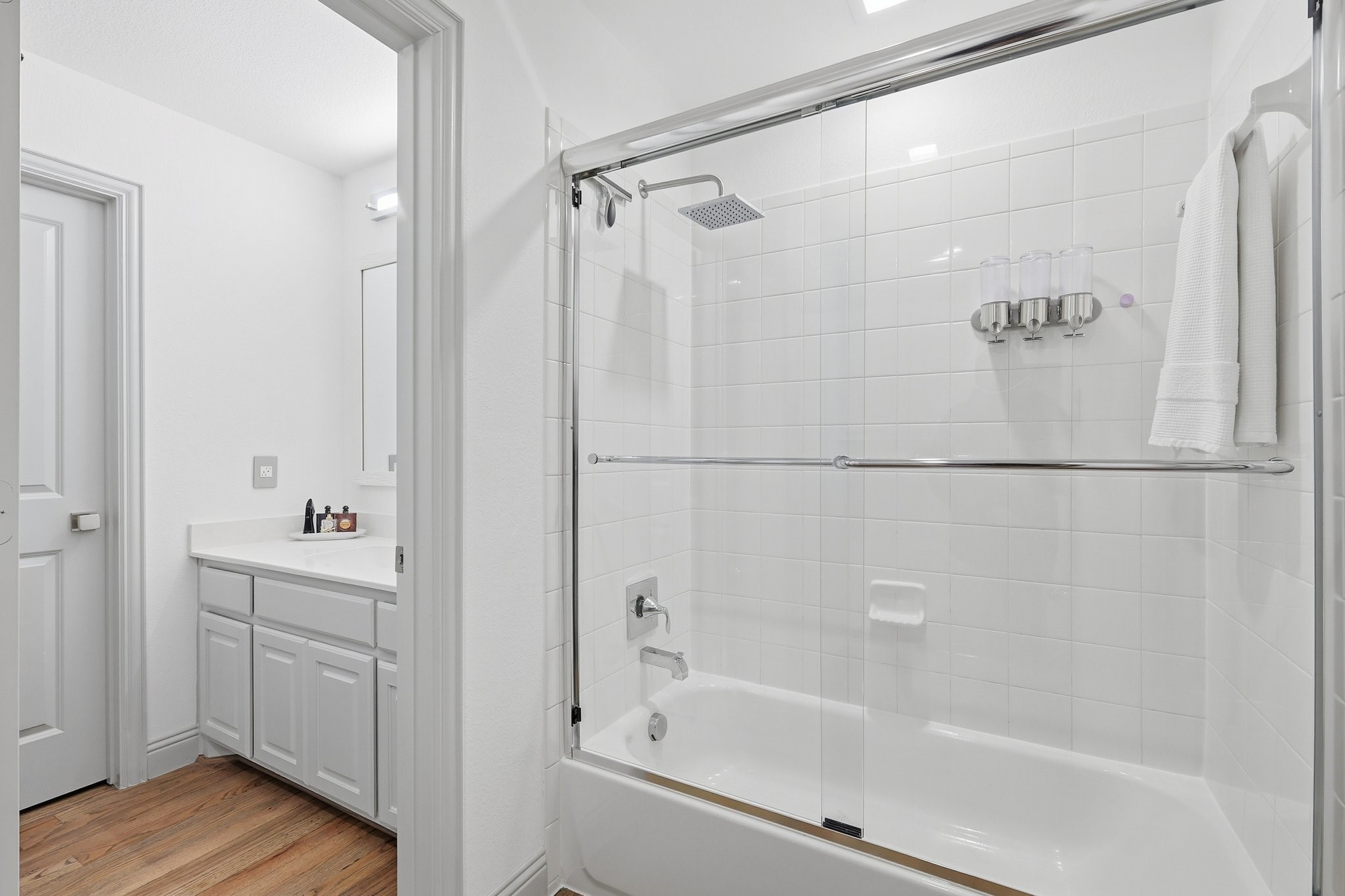 512 Highwood Trail