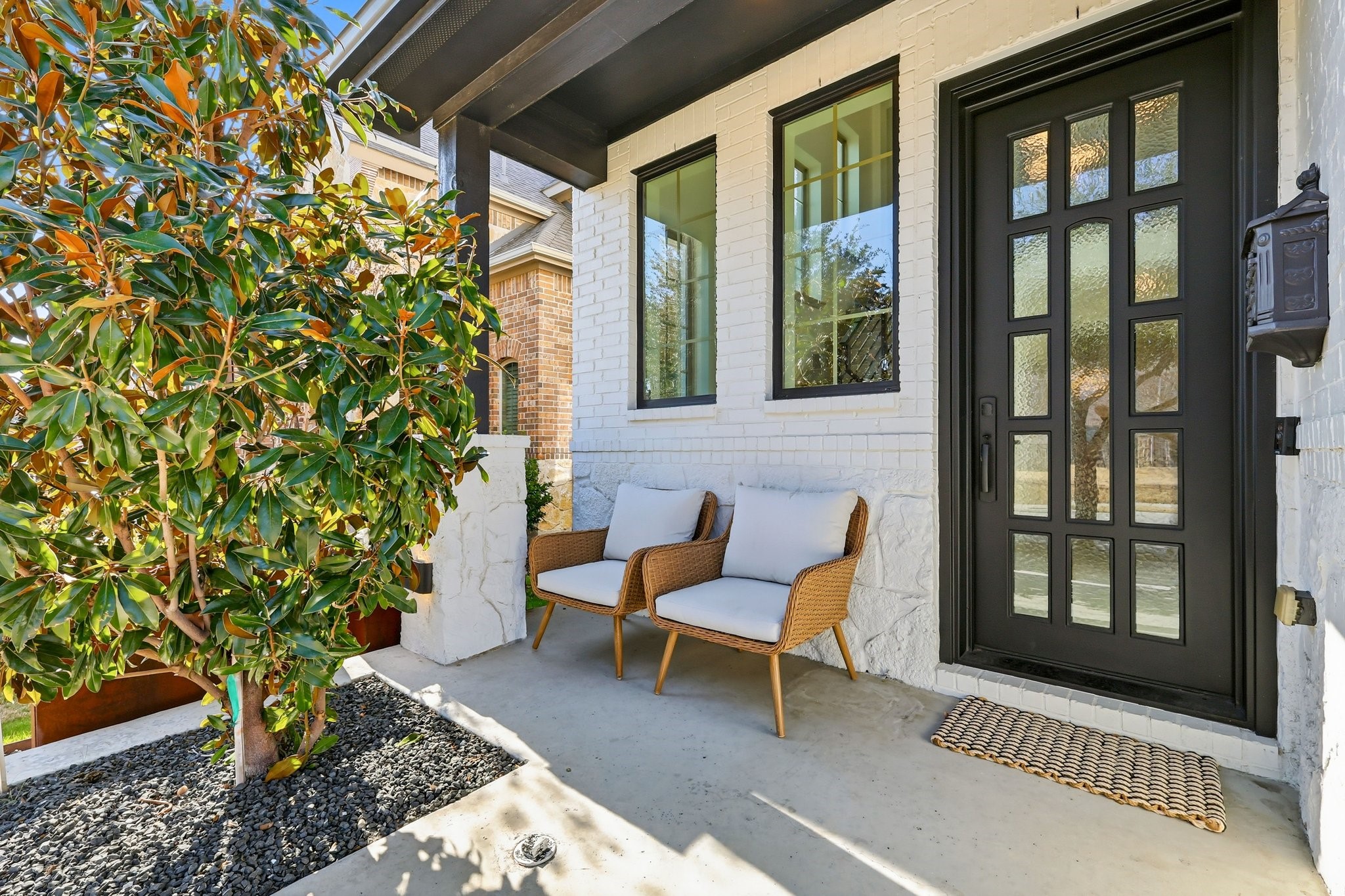512 Highwood Trail