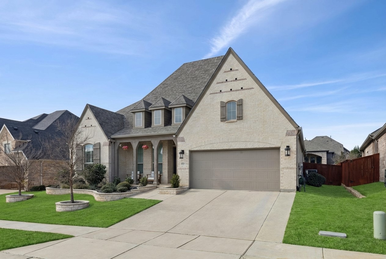 9301 Pecan Woods Trail