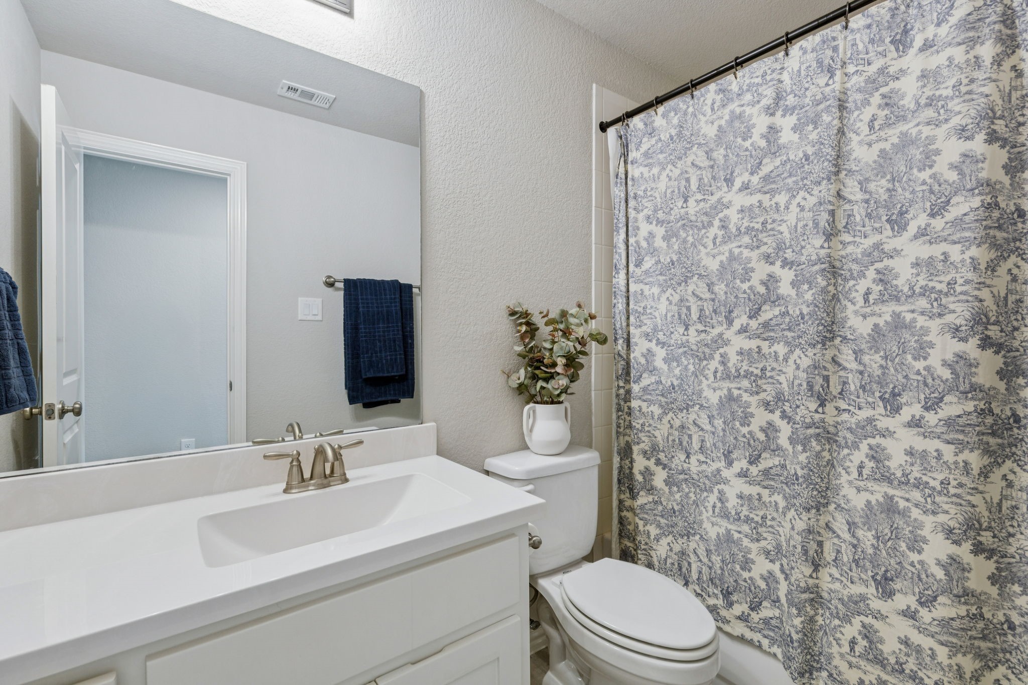 9301 Pecan Woods Trail