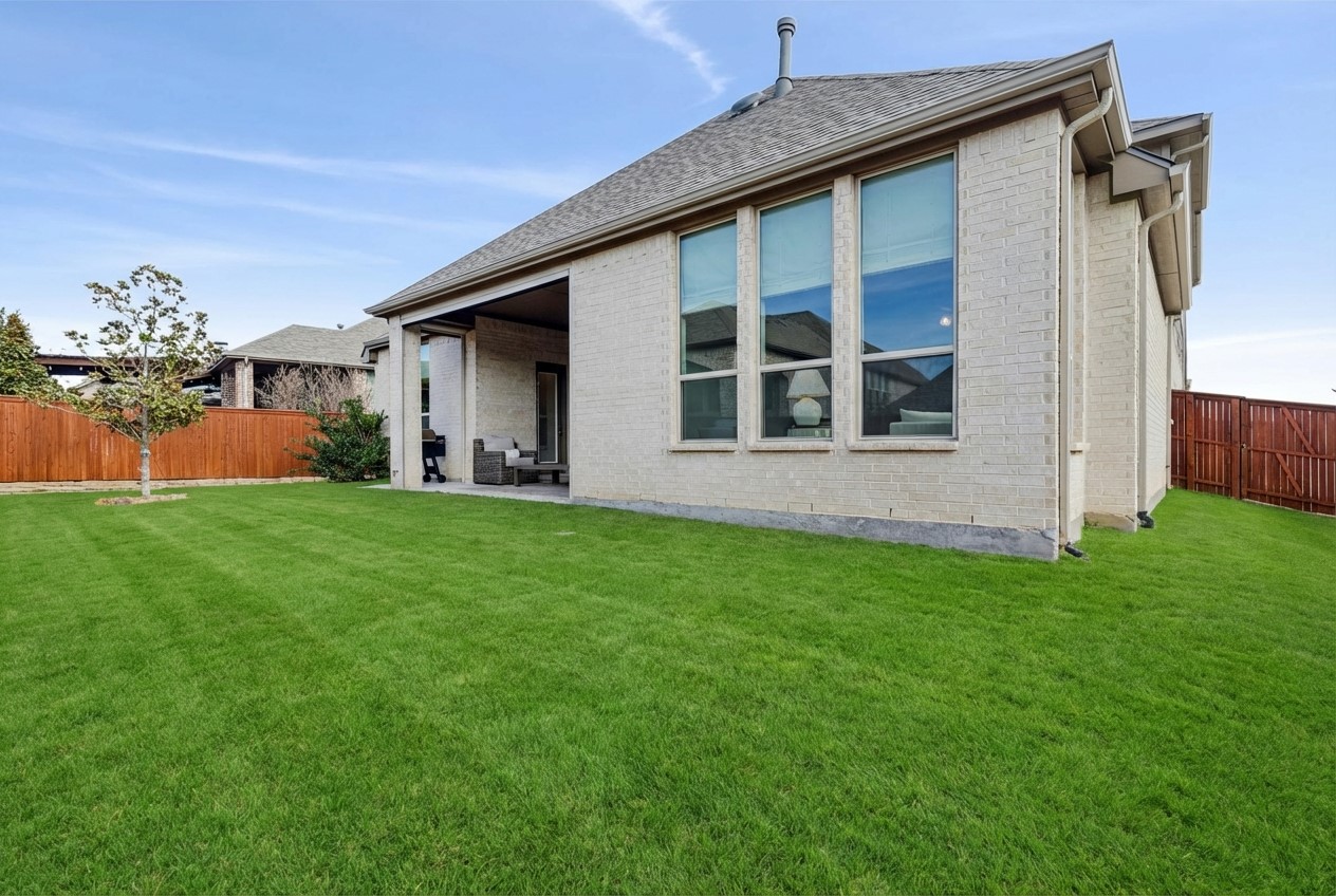 9301 Pecan Woods Trail