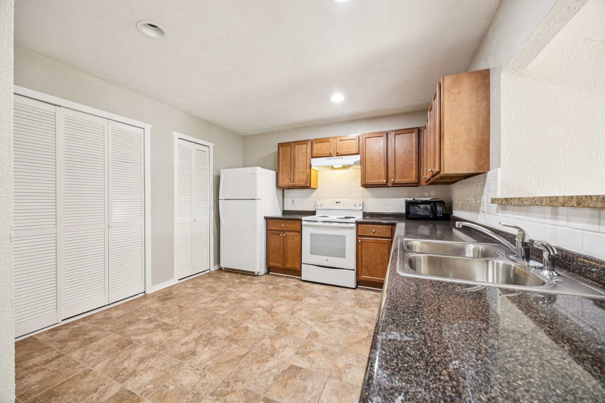2710 Clover Valley Drive