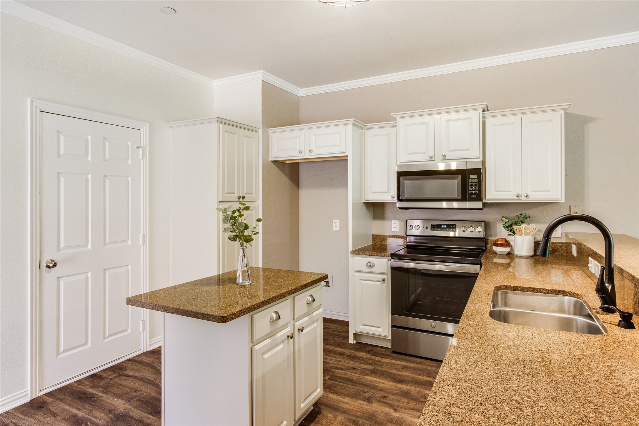 575 S Virginia Hills Drive 3004