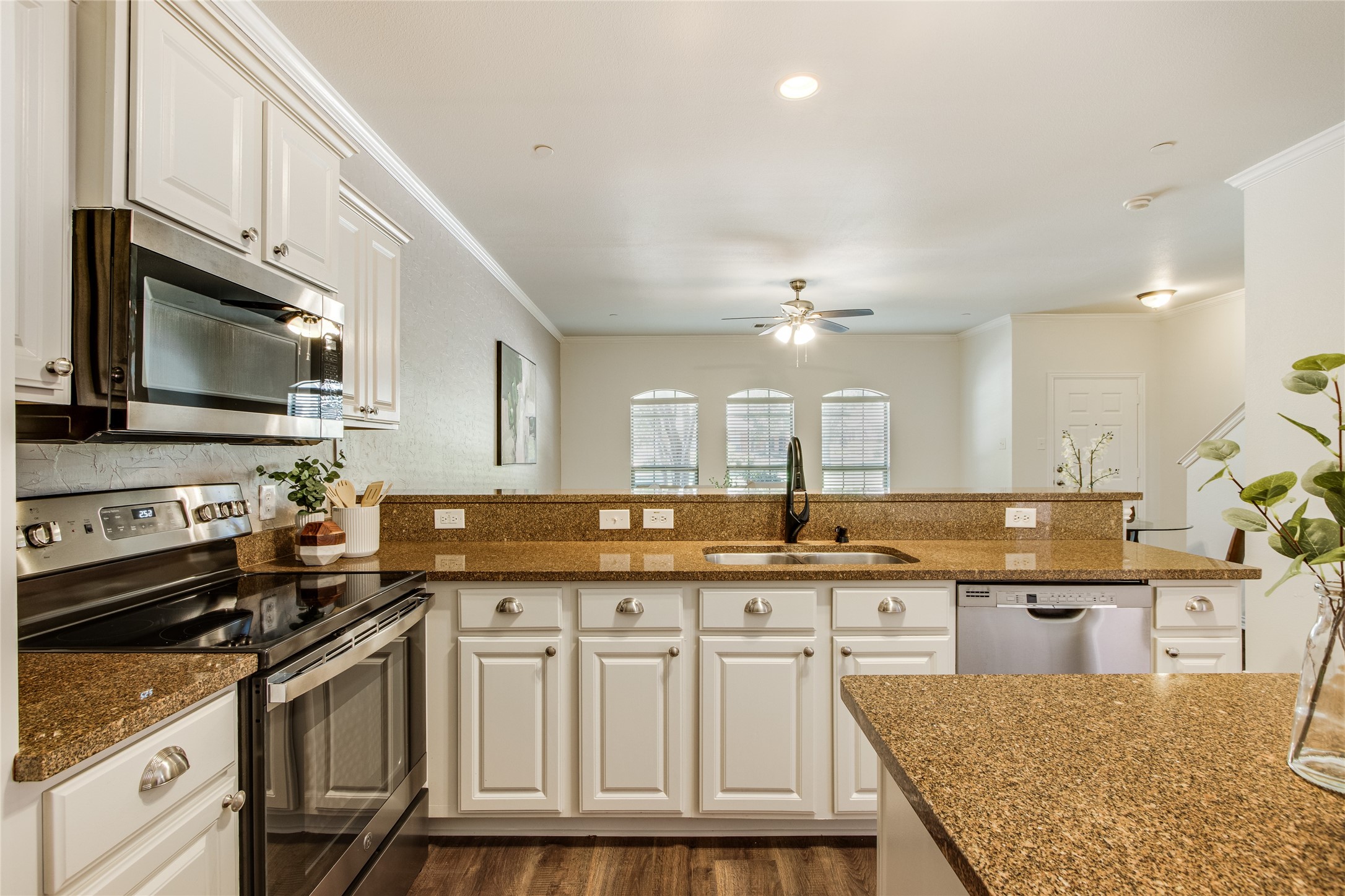 575 S Virginia Hills Drive 3004