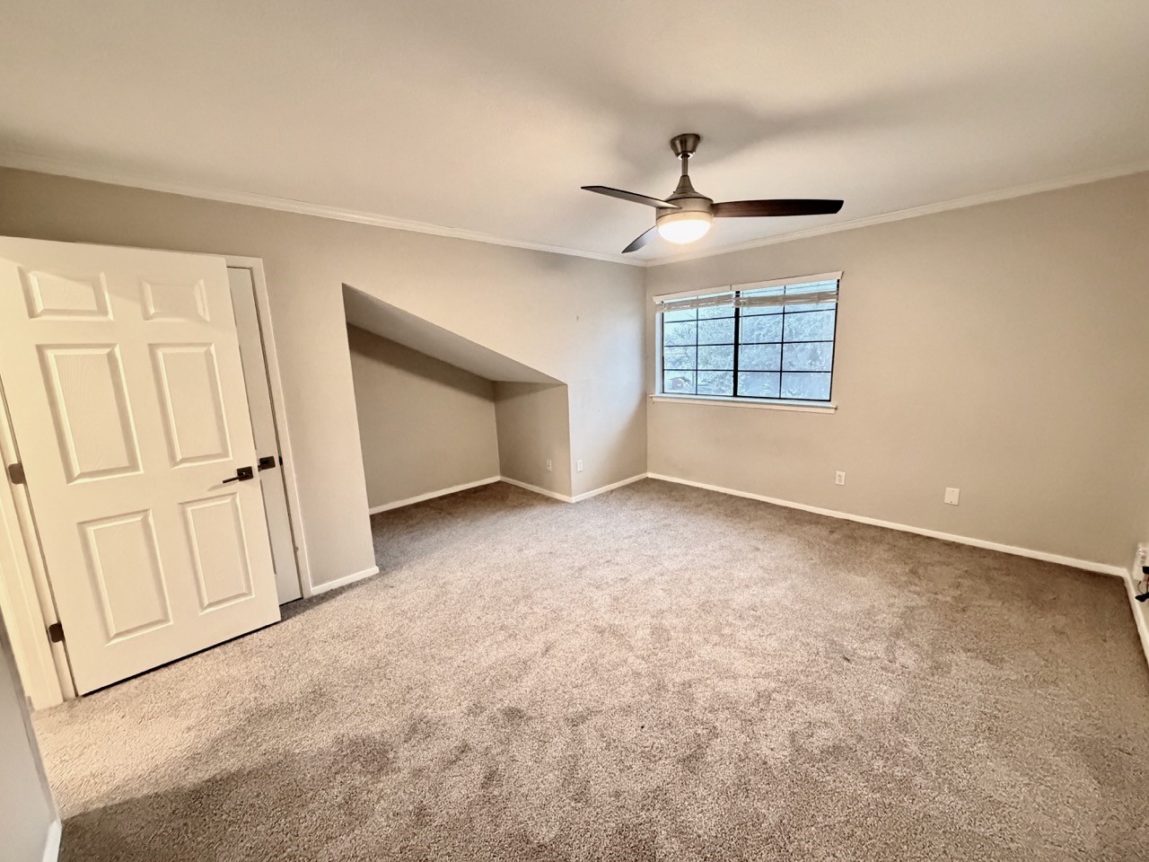 333 Melrose Drive 18C