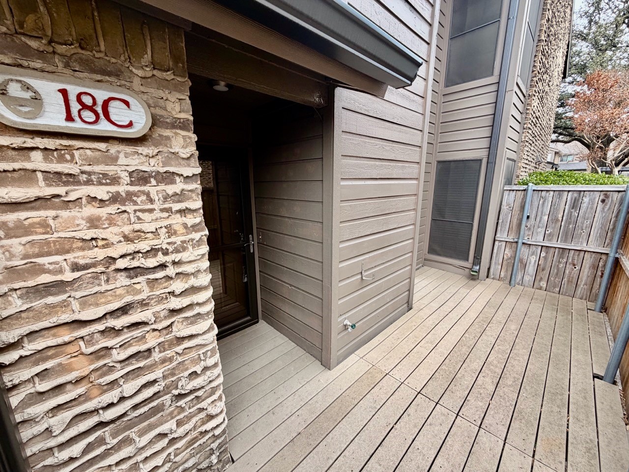 333 Melrose Drive 18C