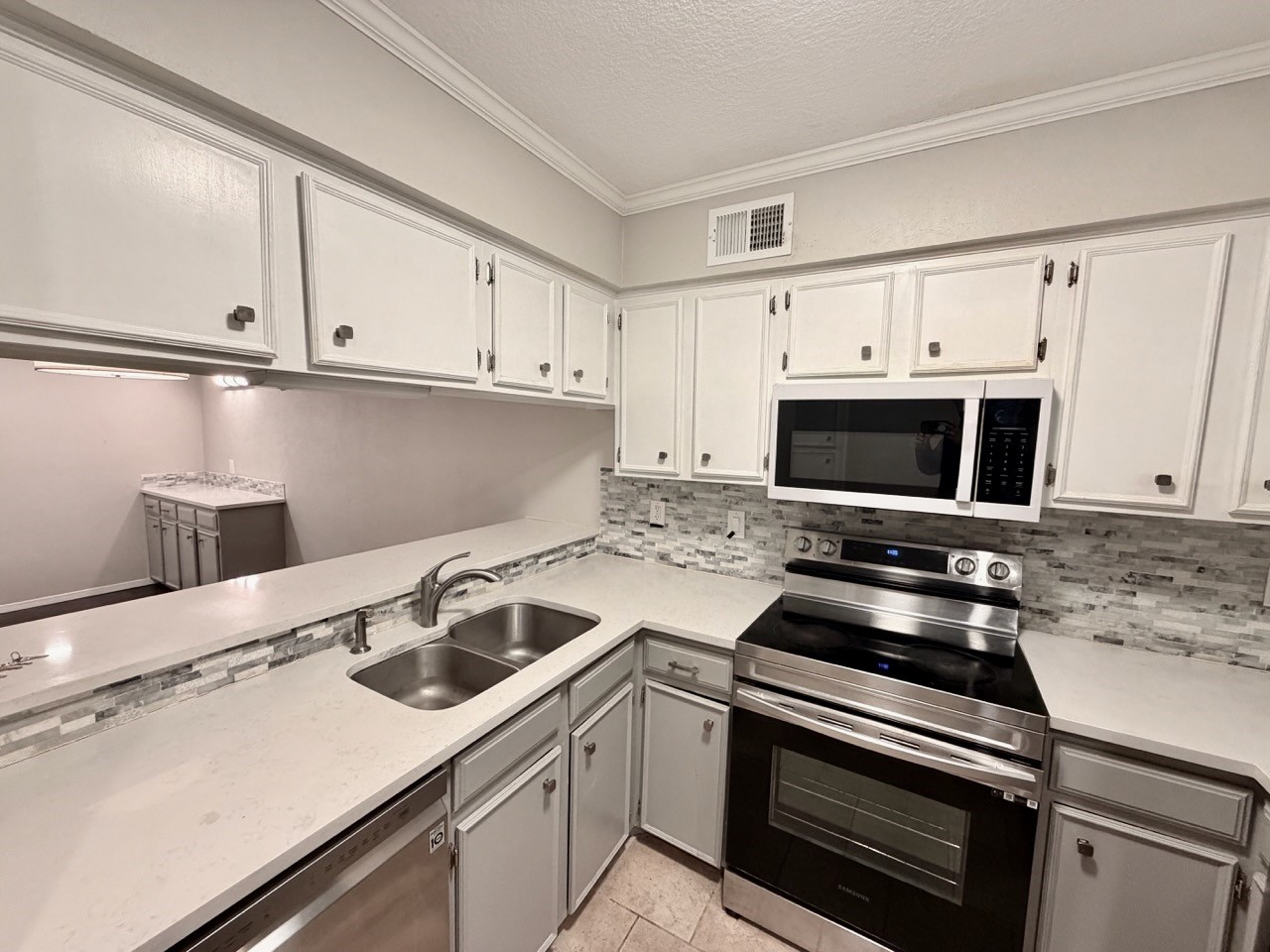 333 Melrose Drive 18C