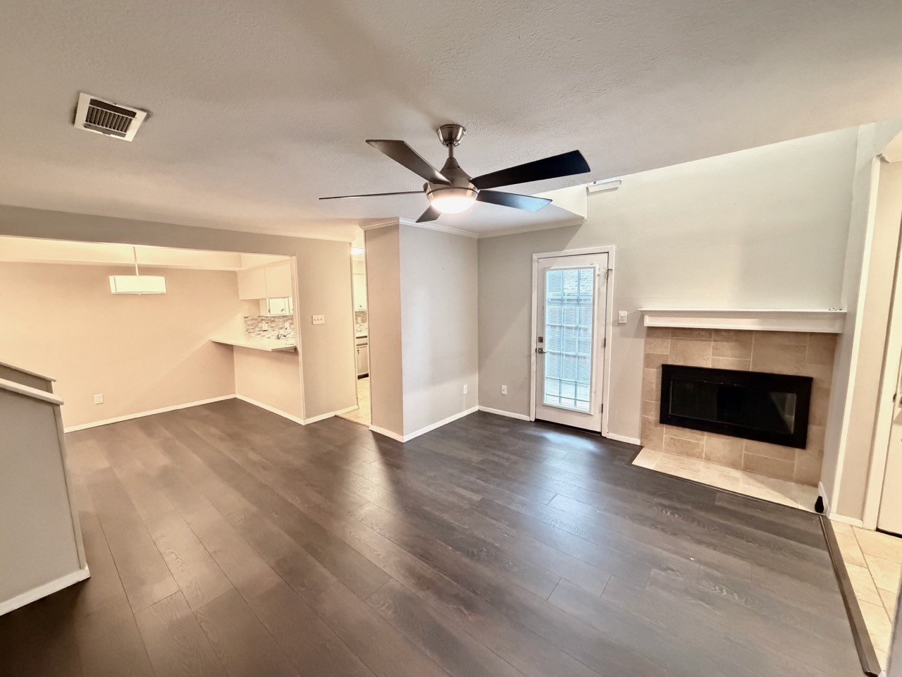 333 Melrose Drive 18C