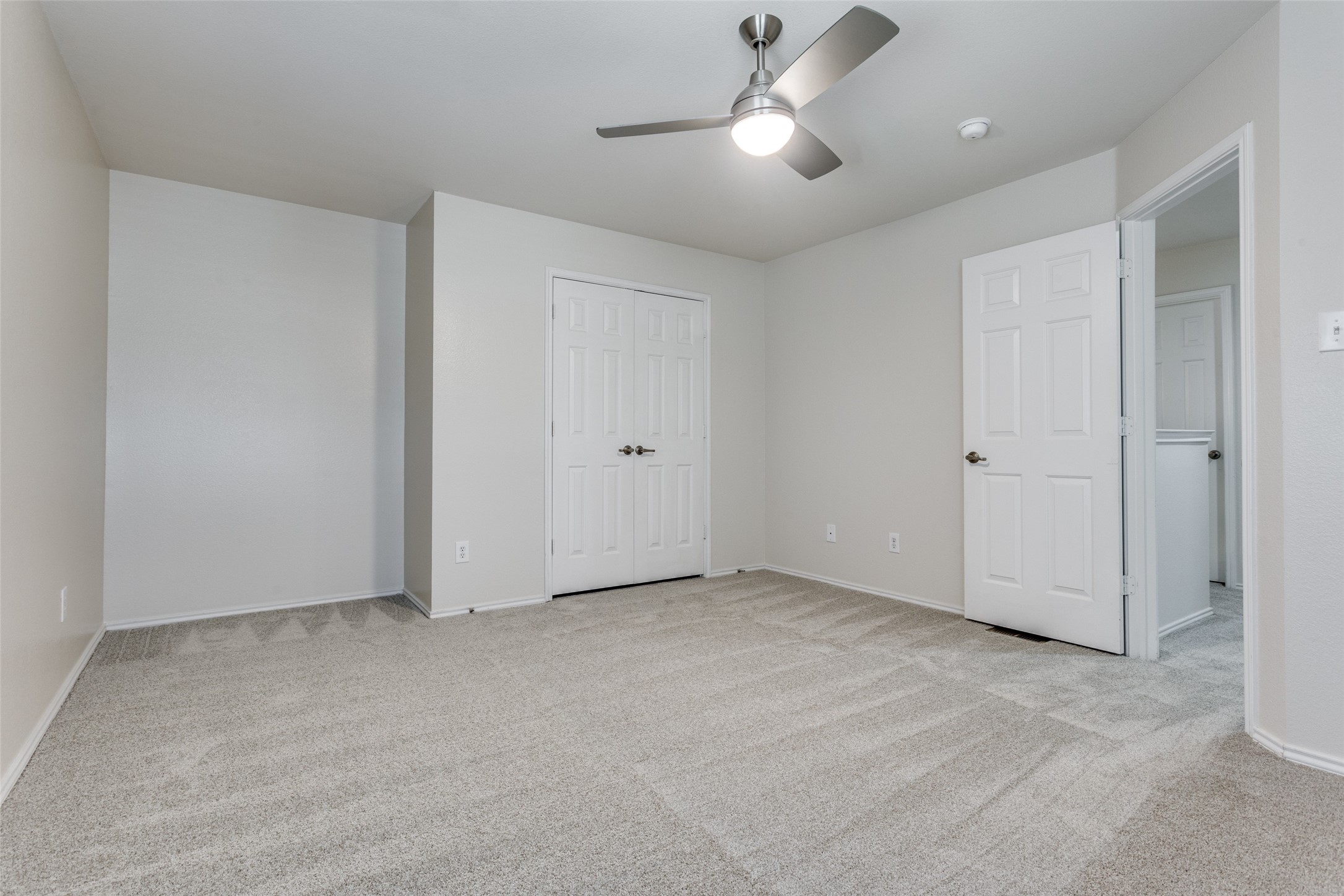 252 Turnberry Lane