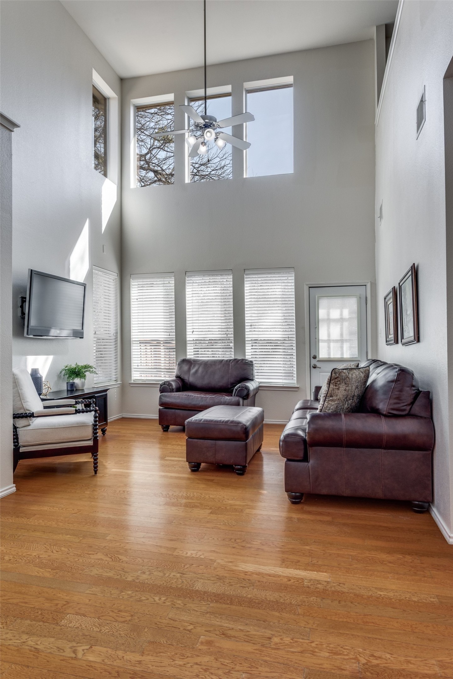 252 Turnberry Lane