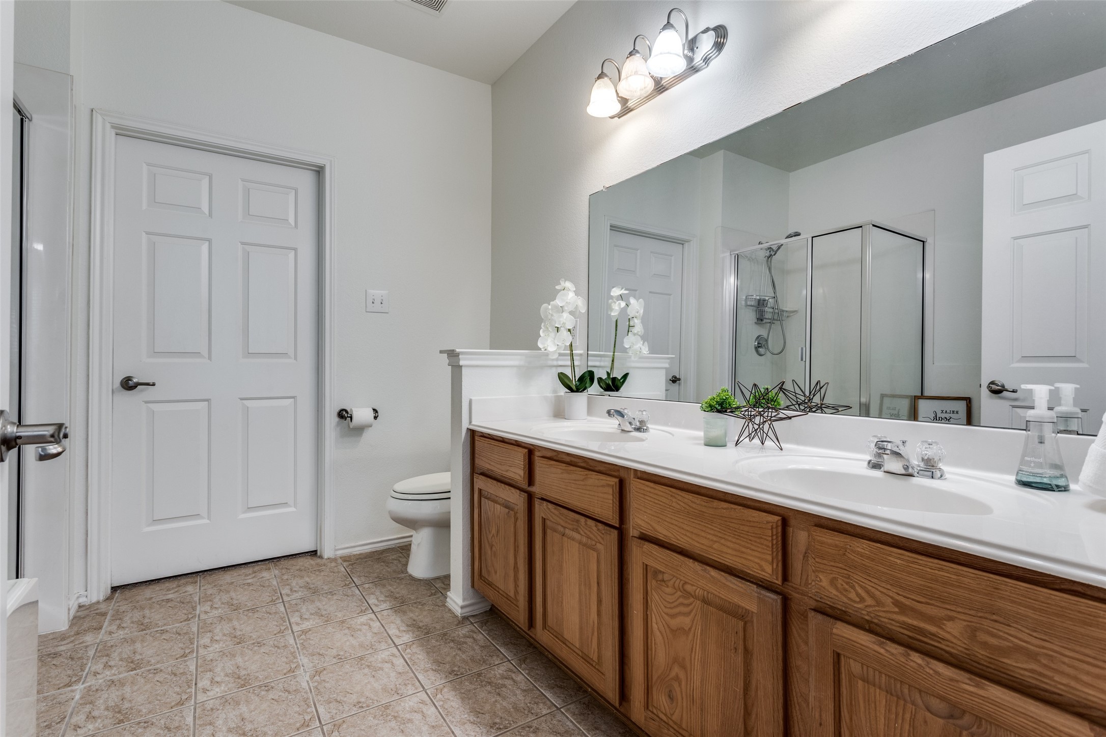 252 Turnberry Lane