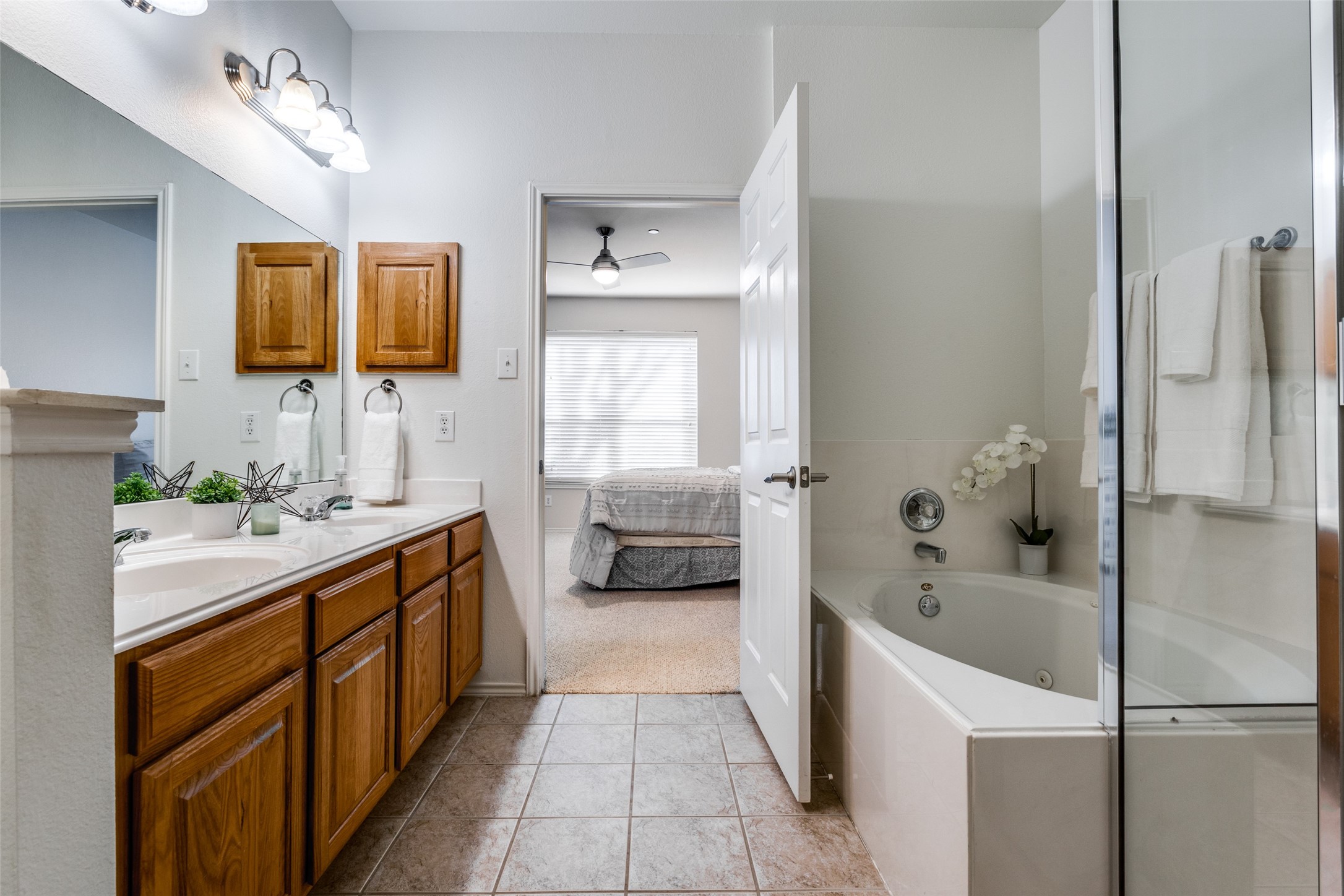 252 Turnberry Lane