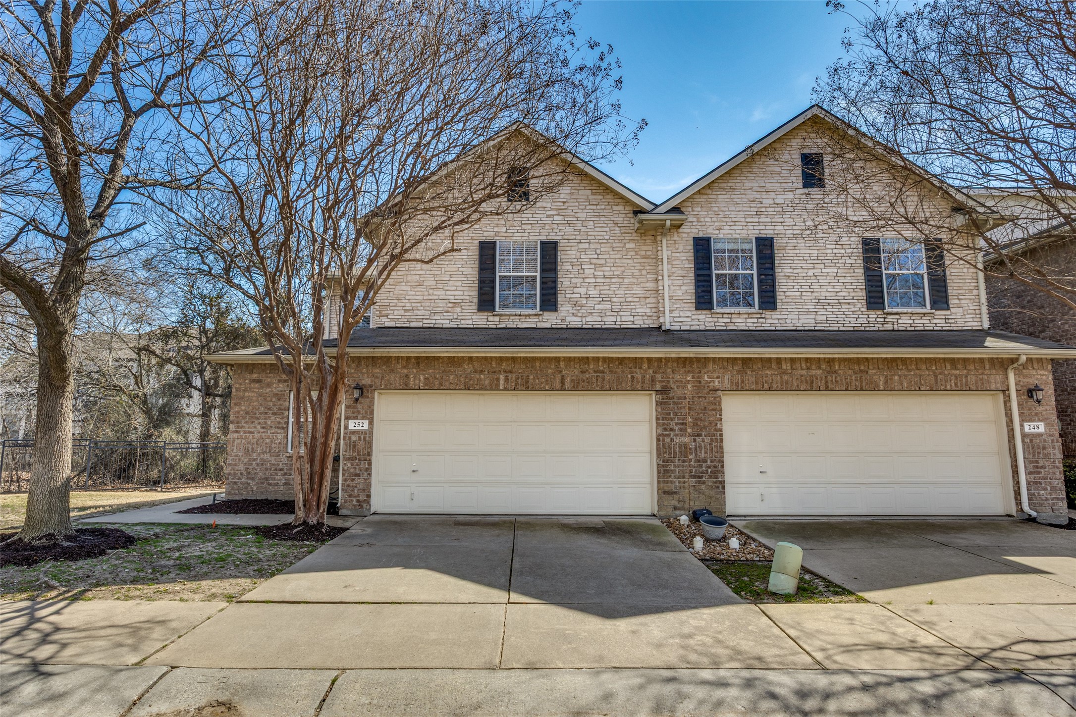 252 Turnberry Lane