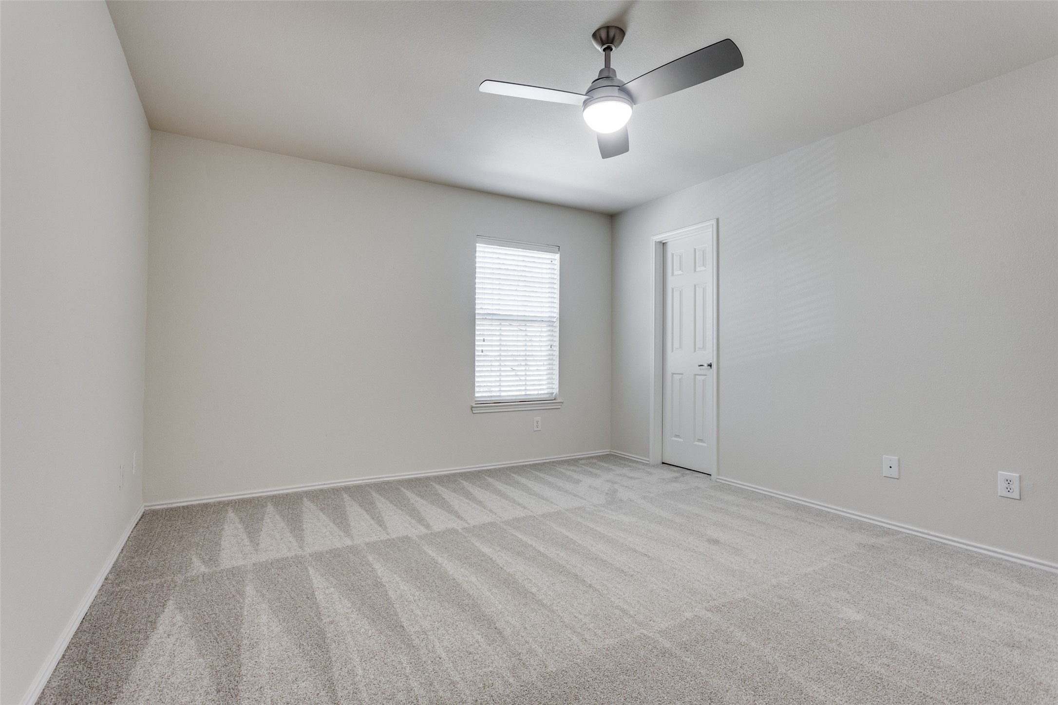 252 Turnberry Lane