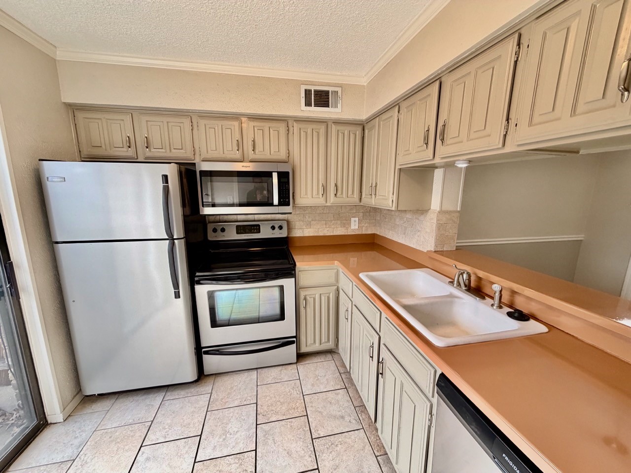 333 Melrose Drive 4B